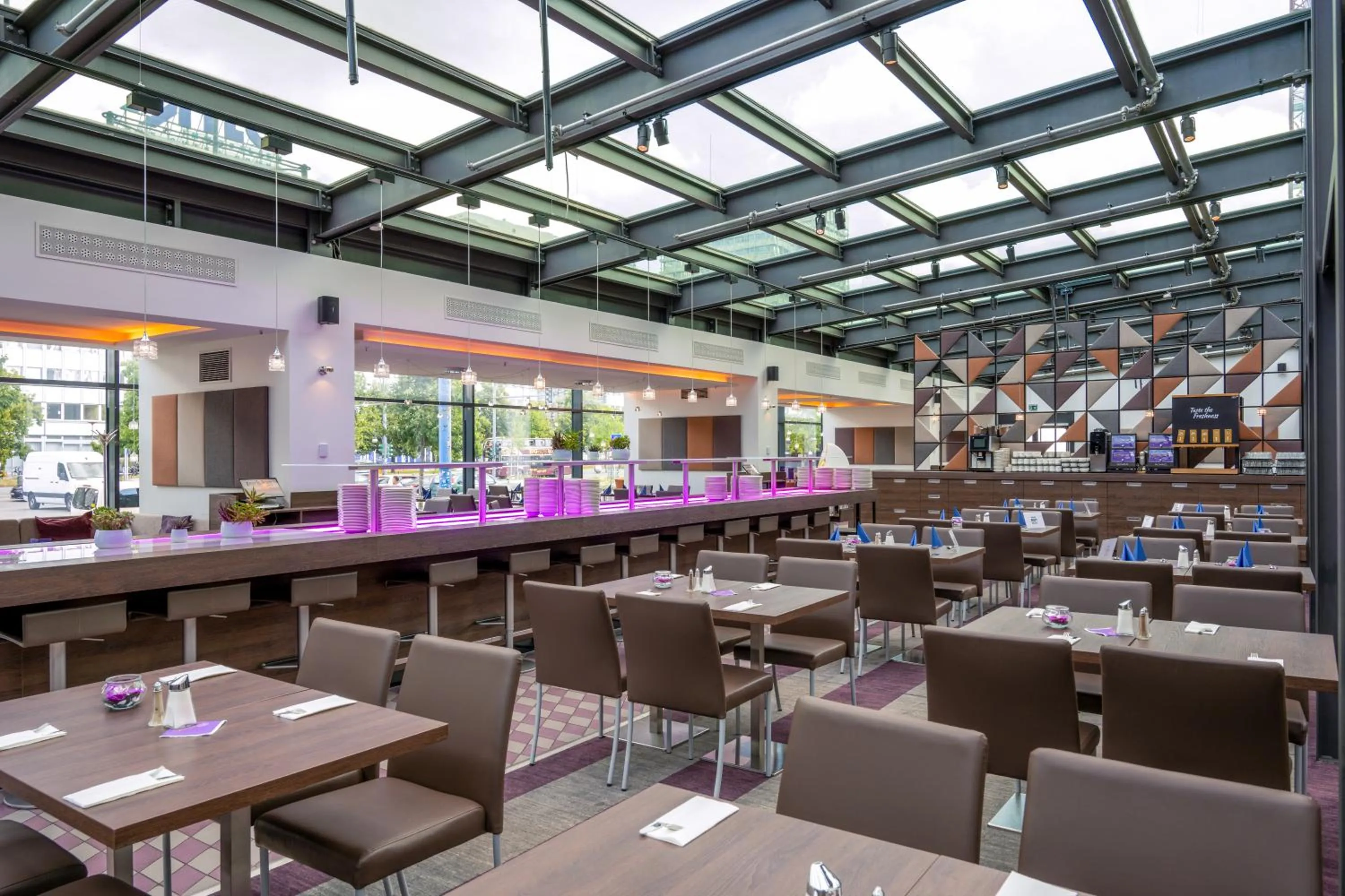 Restaurant/places to eat in Park Inn by Radisson Berlin Alexanderplatz