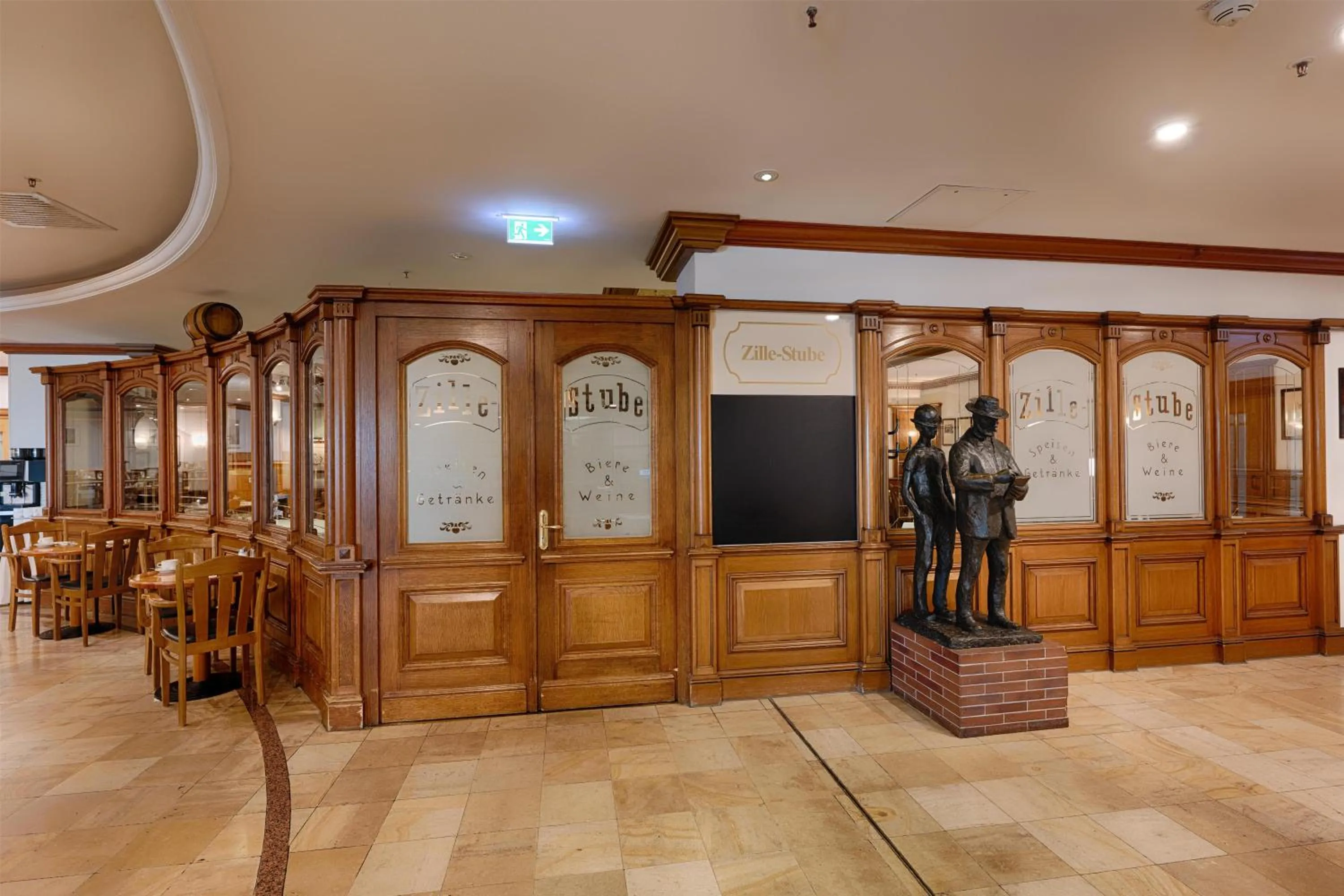 Restaurant/places to eat in Park Inn by Radisson Berlin Alexanderplatz