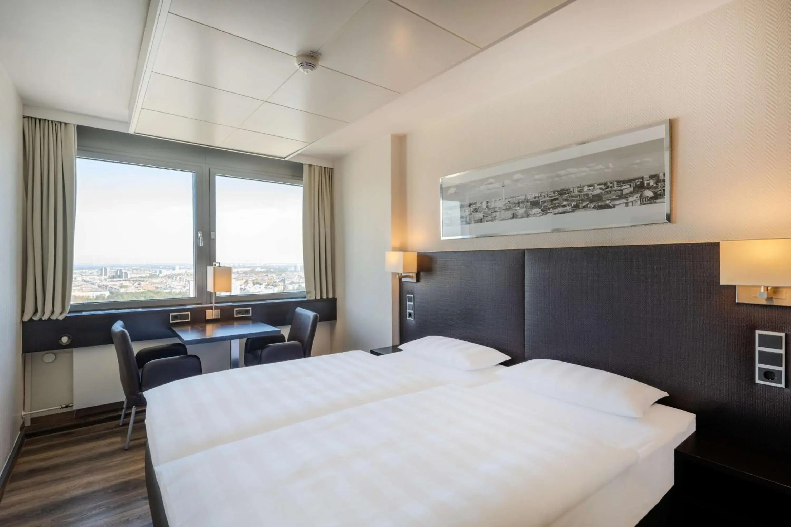 Double Room - single occupancy in Park Inn by Radisson Berlin Alexanderplatz Double Room - single occupancy in Park Inn by Radisson Berlin Alexanderplatz