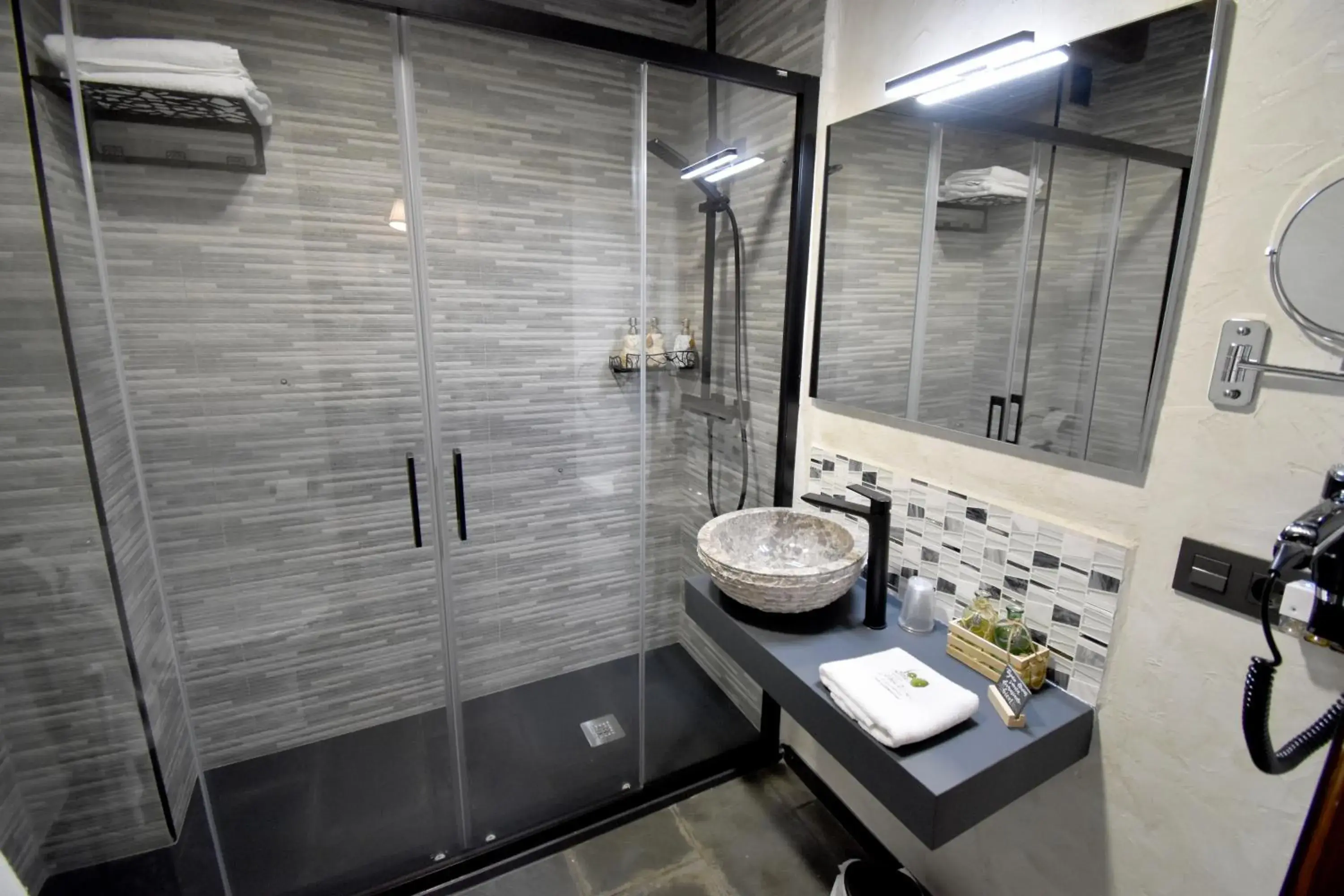 Superior Twin Room in HOTEL RURAL A VELHA FABRICA Superior Twin Room in HOTEL RURAL A VELHA FABRICA