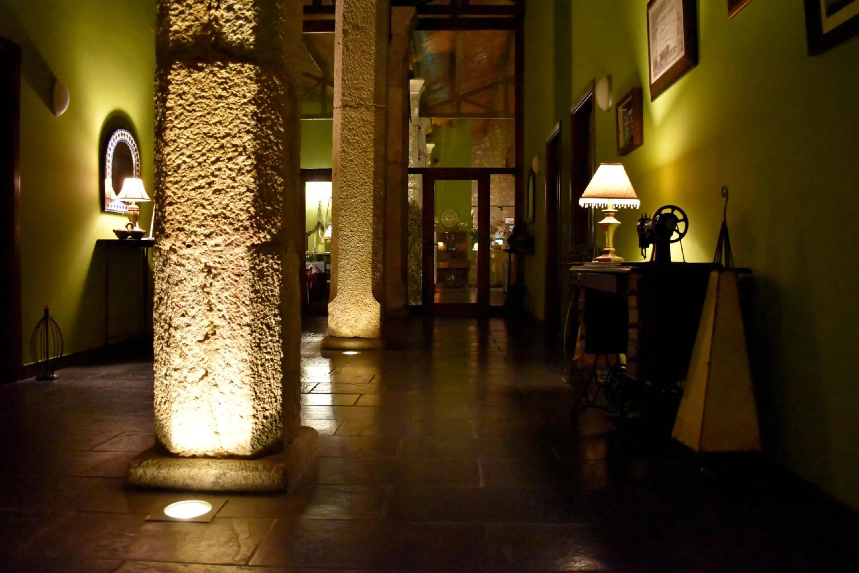 Lobby or reception in HOTEL RURAL A VELHA FABRICA