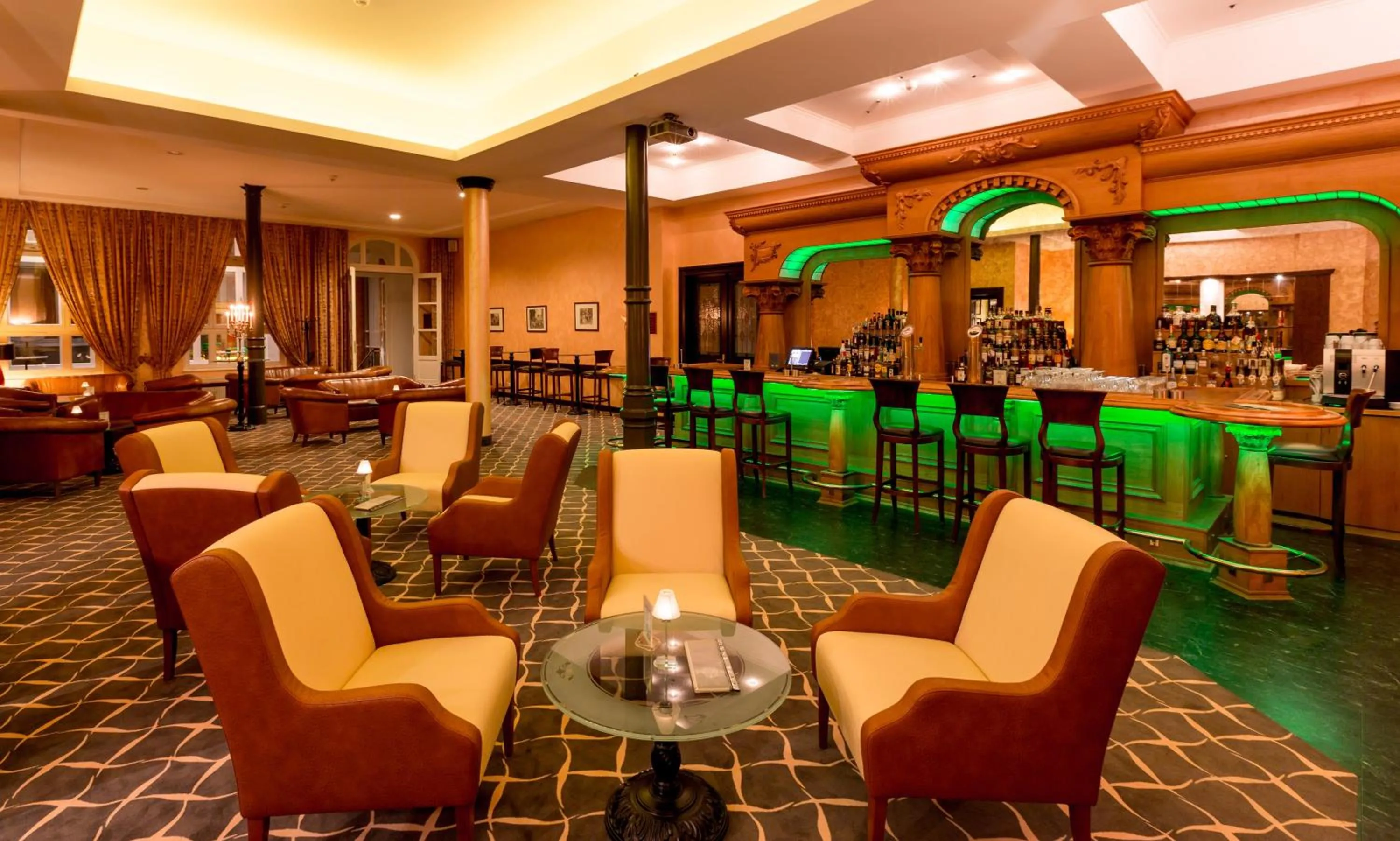Lounge or bar in Dorint Herrenkrug Parkhotel Magdeburg