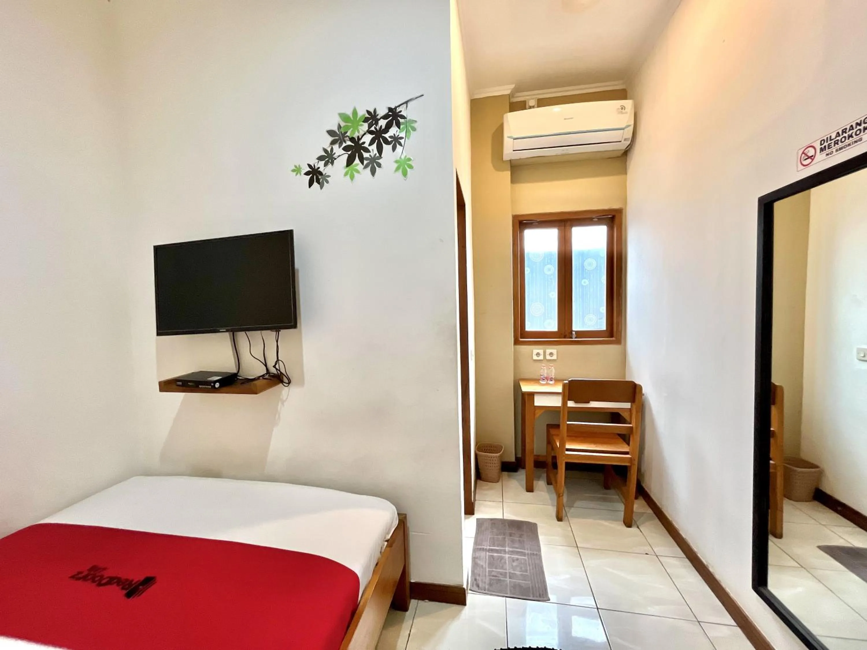 Bedroom, Bed in Capital O 3461 Mystays