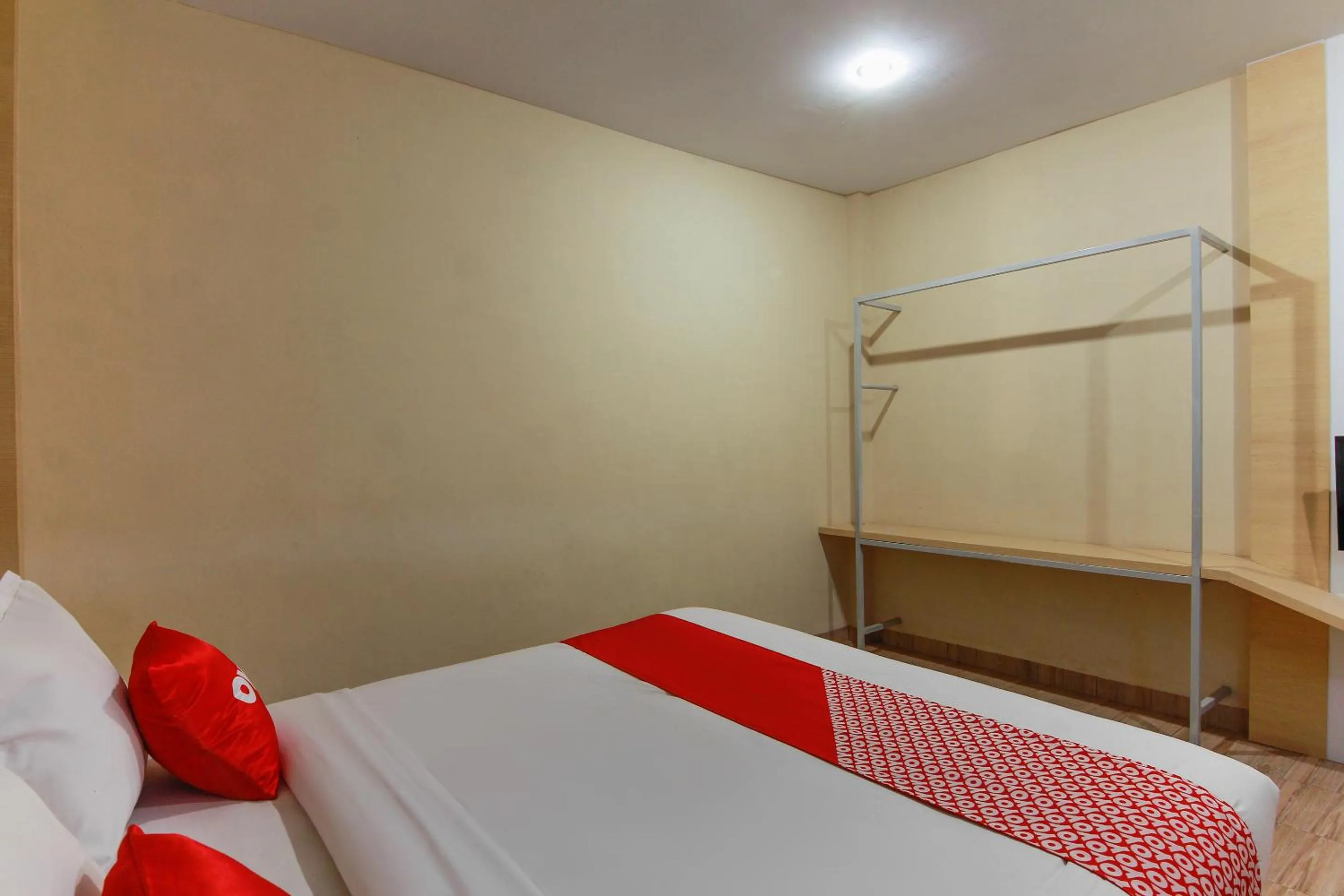 Bedroom, Bed in Capital O 3476 Millenium Inn