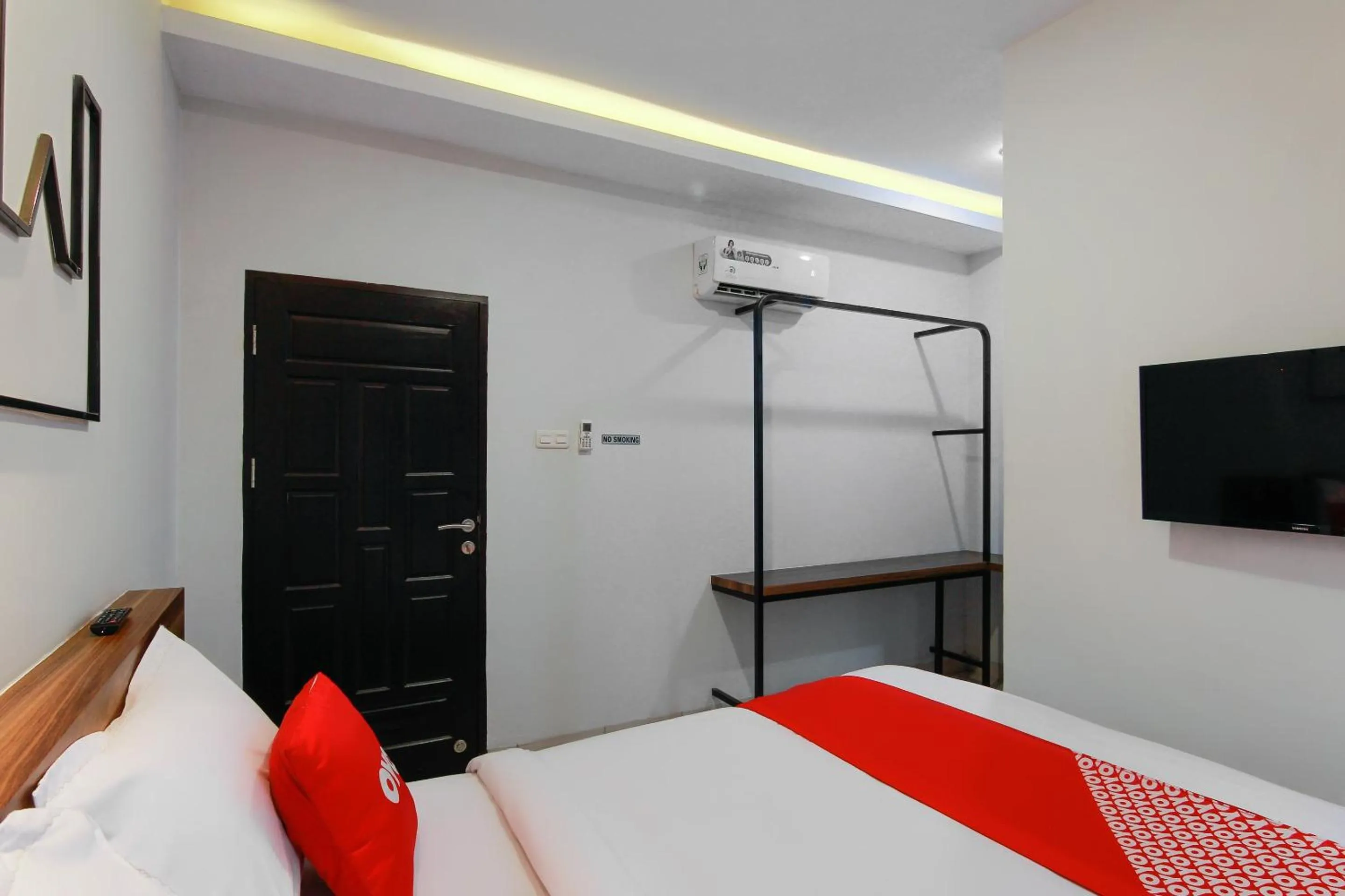 Bedroom, Bed in Capital O 3476 Millenium Inn