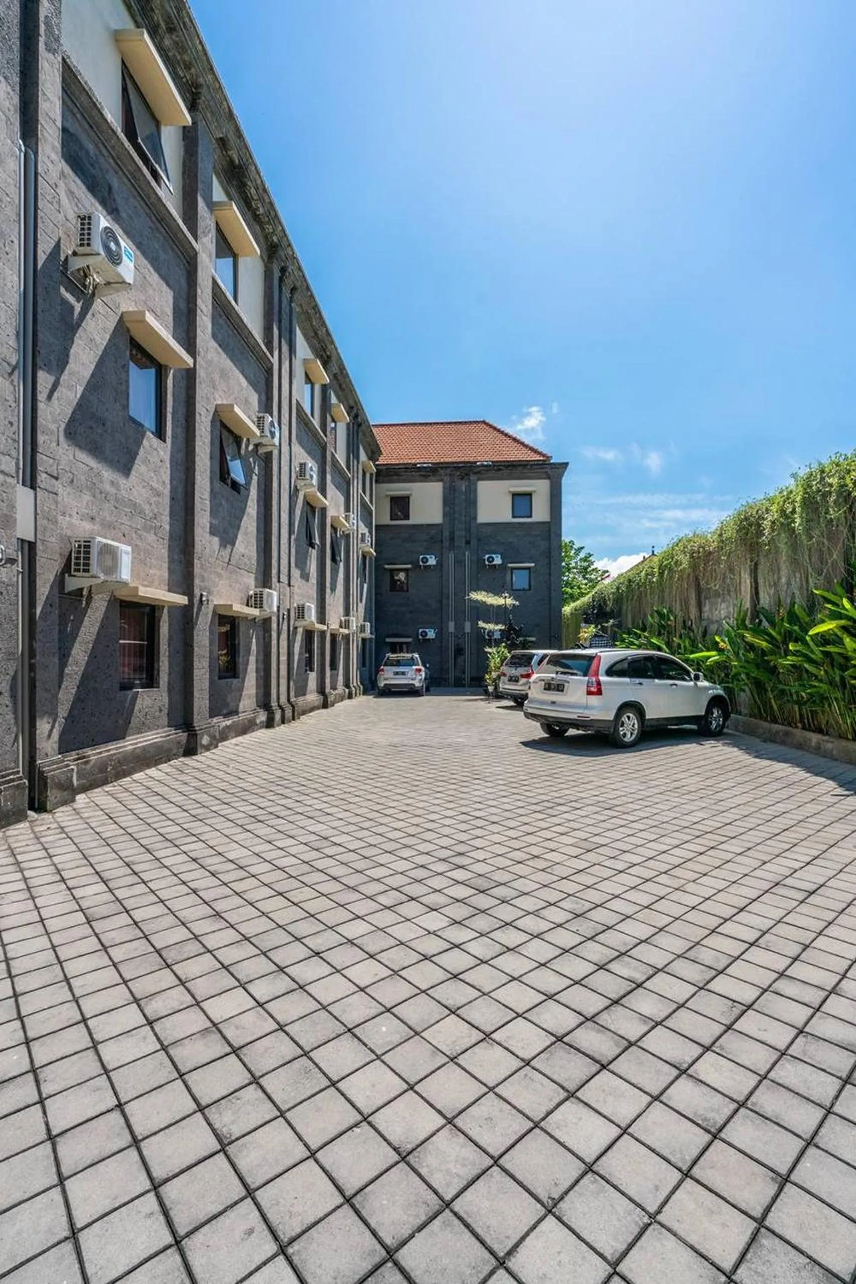 Parking in Ganandra Stay Denpasar