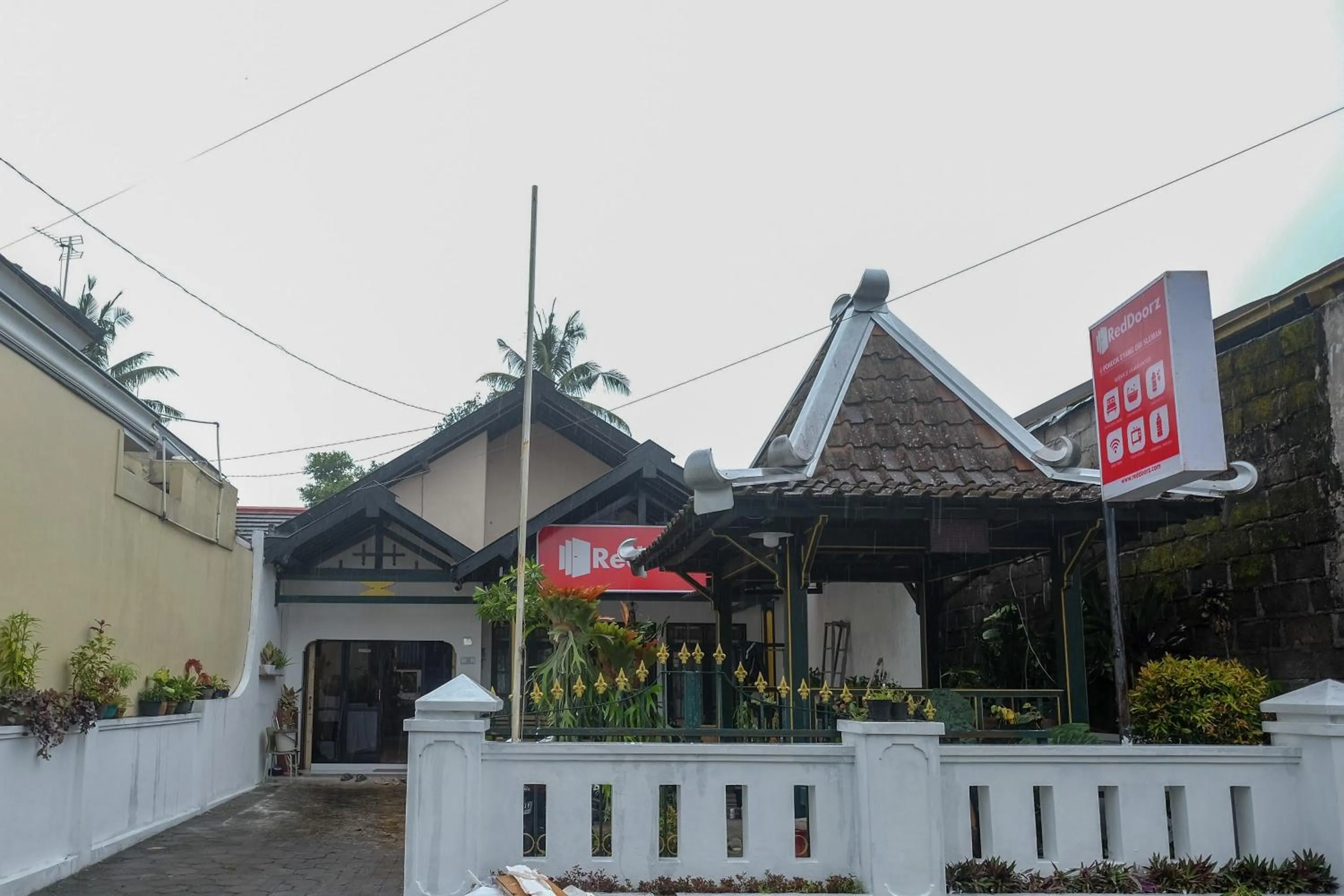 Property building in RedDoorz At Pondok Eyang Obi Sleman