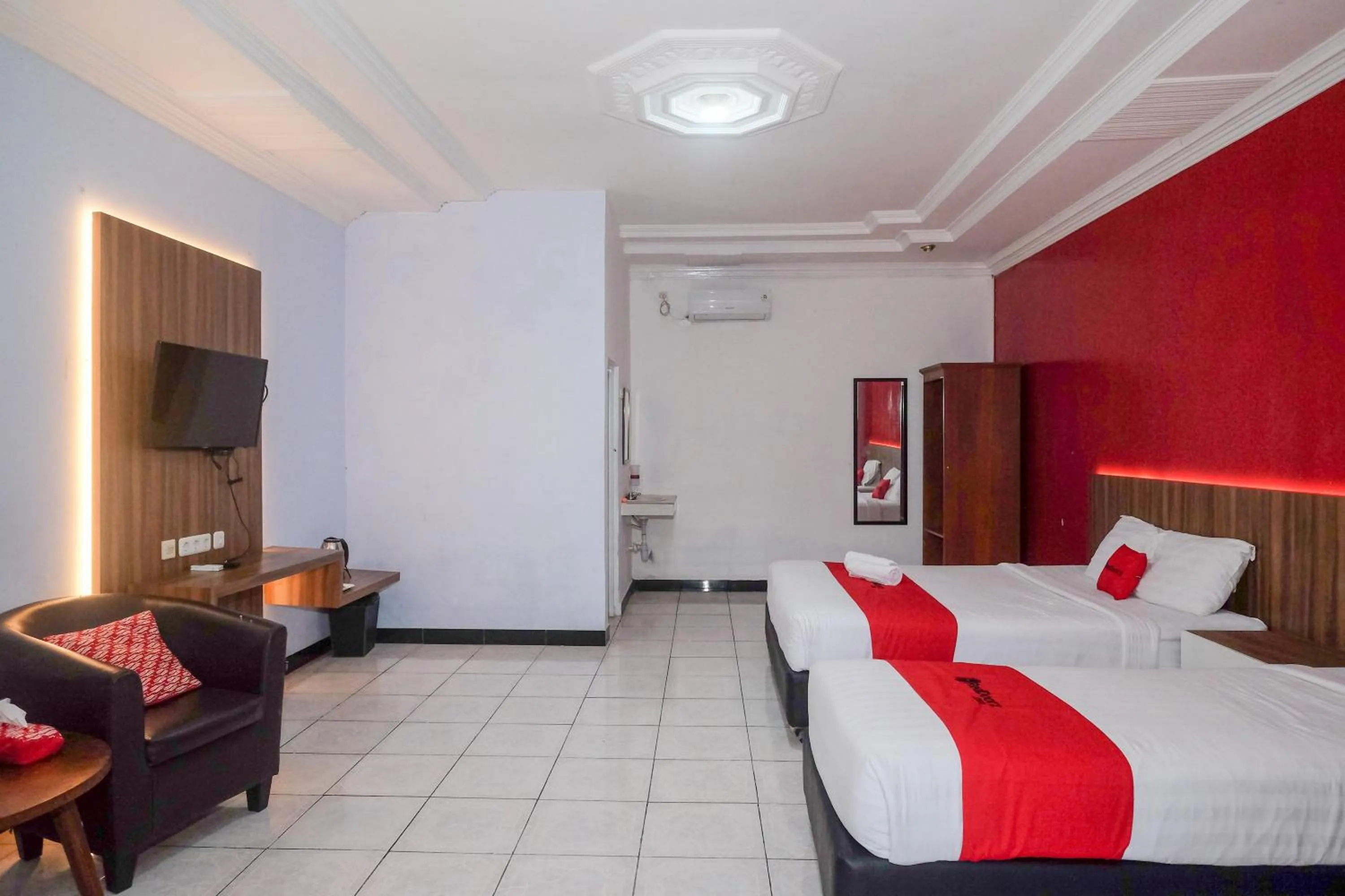 Bed in RedDoorz At Pondok Eyang Obi Sleman