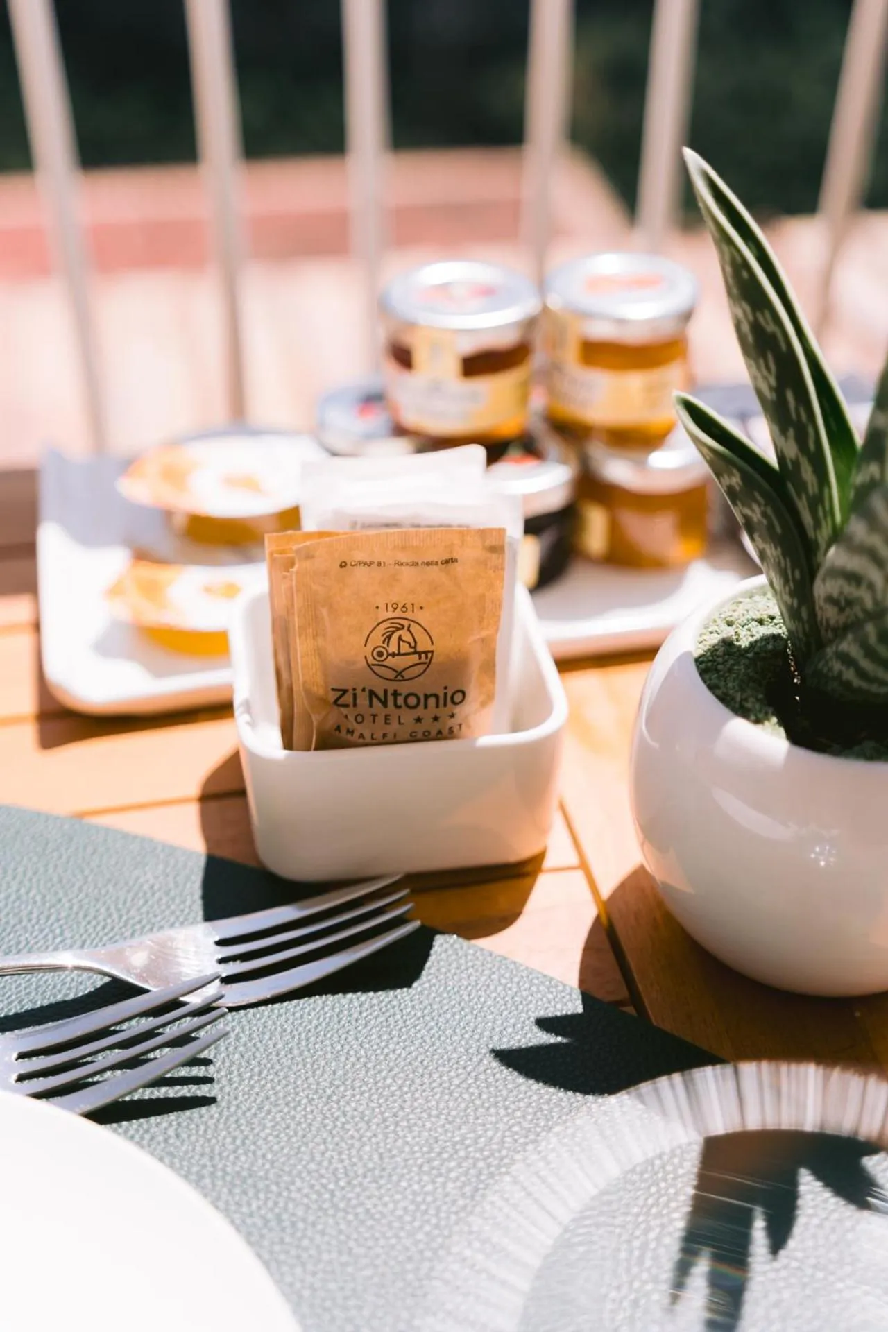 Food and drinks in HOTEL ZI'NTONIO