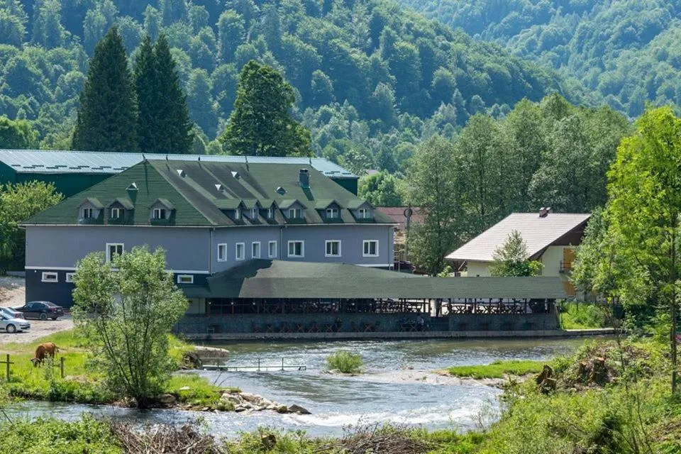 Property building in HOTEL HO2 POIANA MARULUI