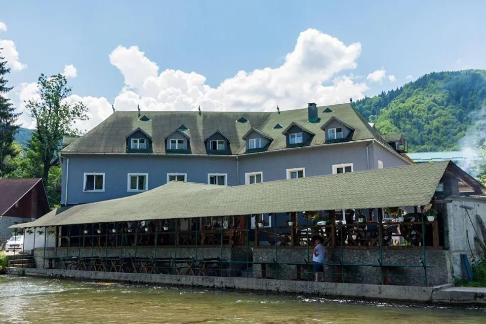 Property building in HOTEL HO2 POIANA MARULUI