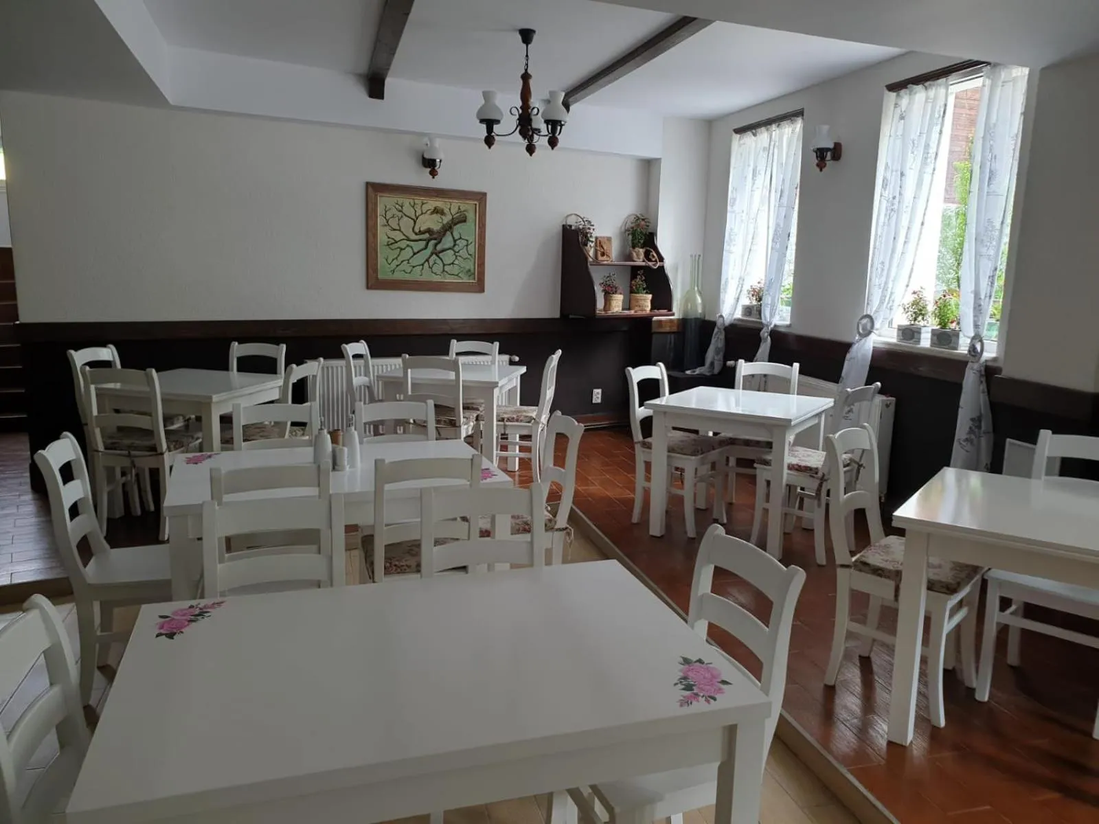 Restaurant/places to eat in HOTEL HO2 POIANA MARULUI