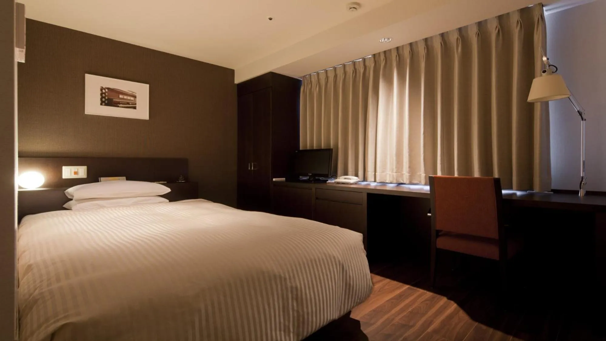 Photo of the whole room, Bed in Hotel Grand Hill Ichigaya