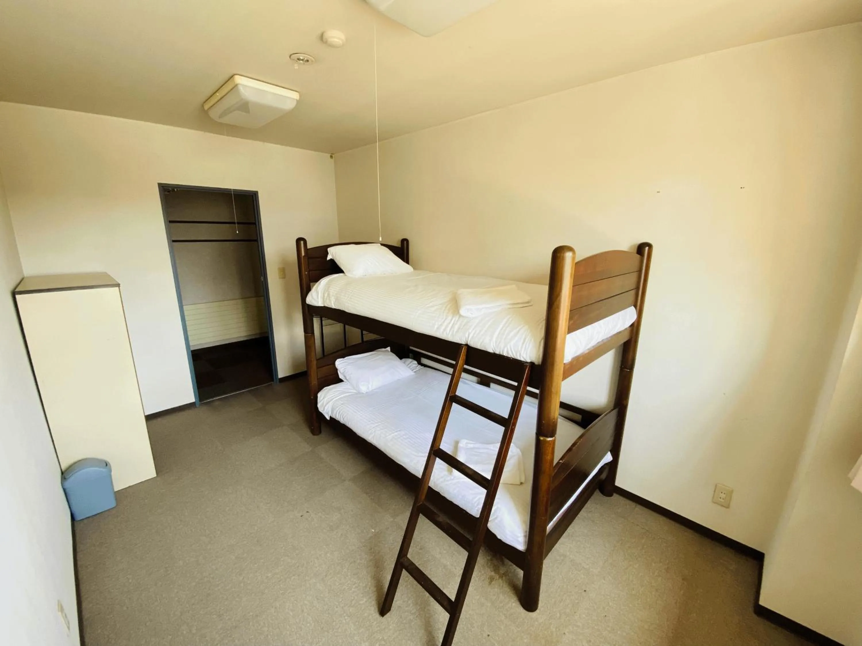 Bedroom, Bed in Red Fox Lodge Myoko