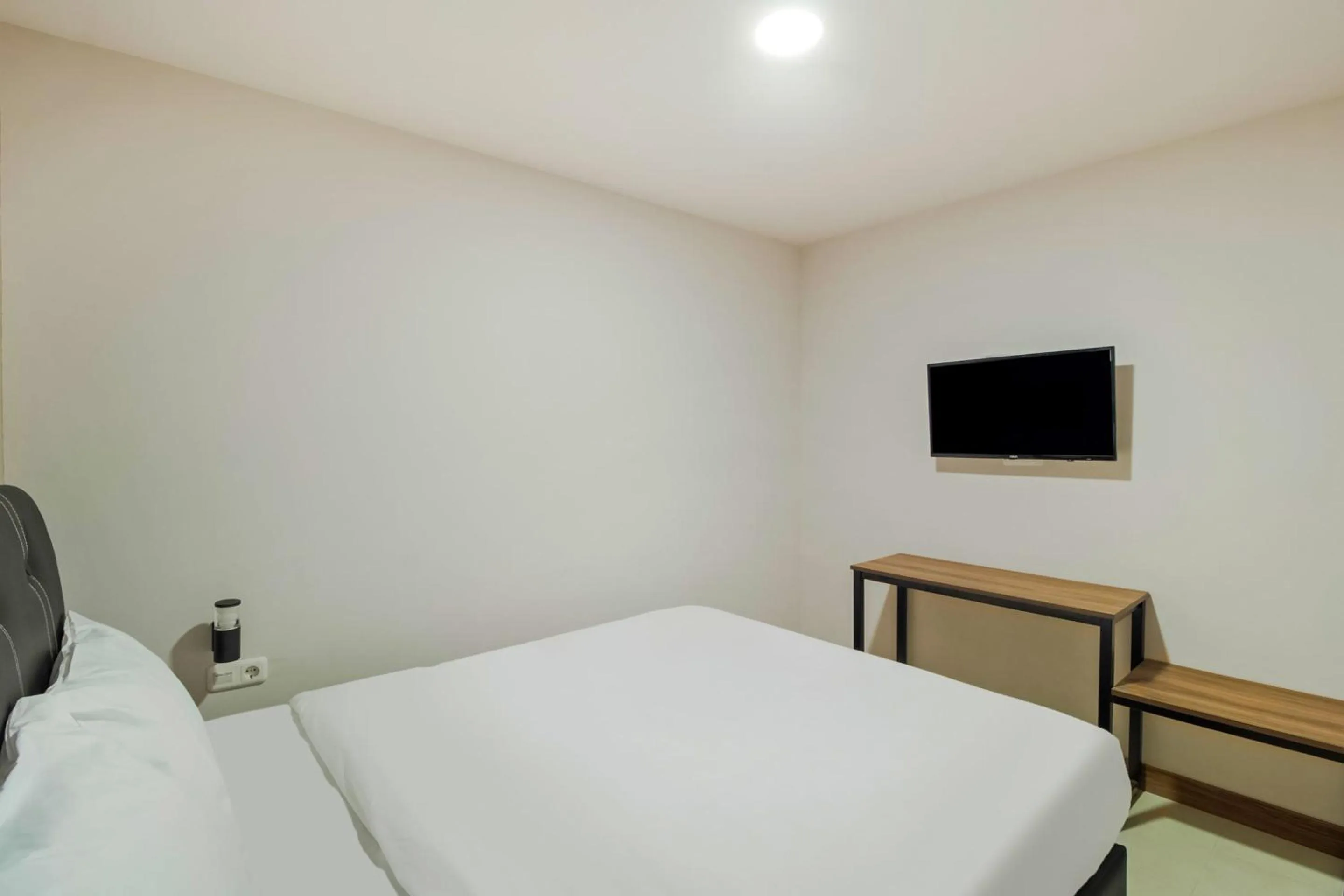 Bedroom, Bed in Collection O Kebon Jeruk Near Paskal 23 Formerly Sentral Paskal