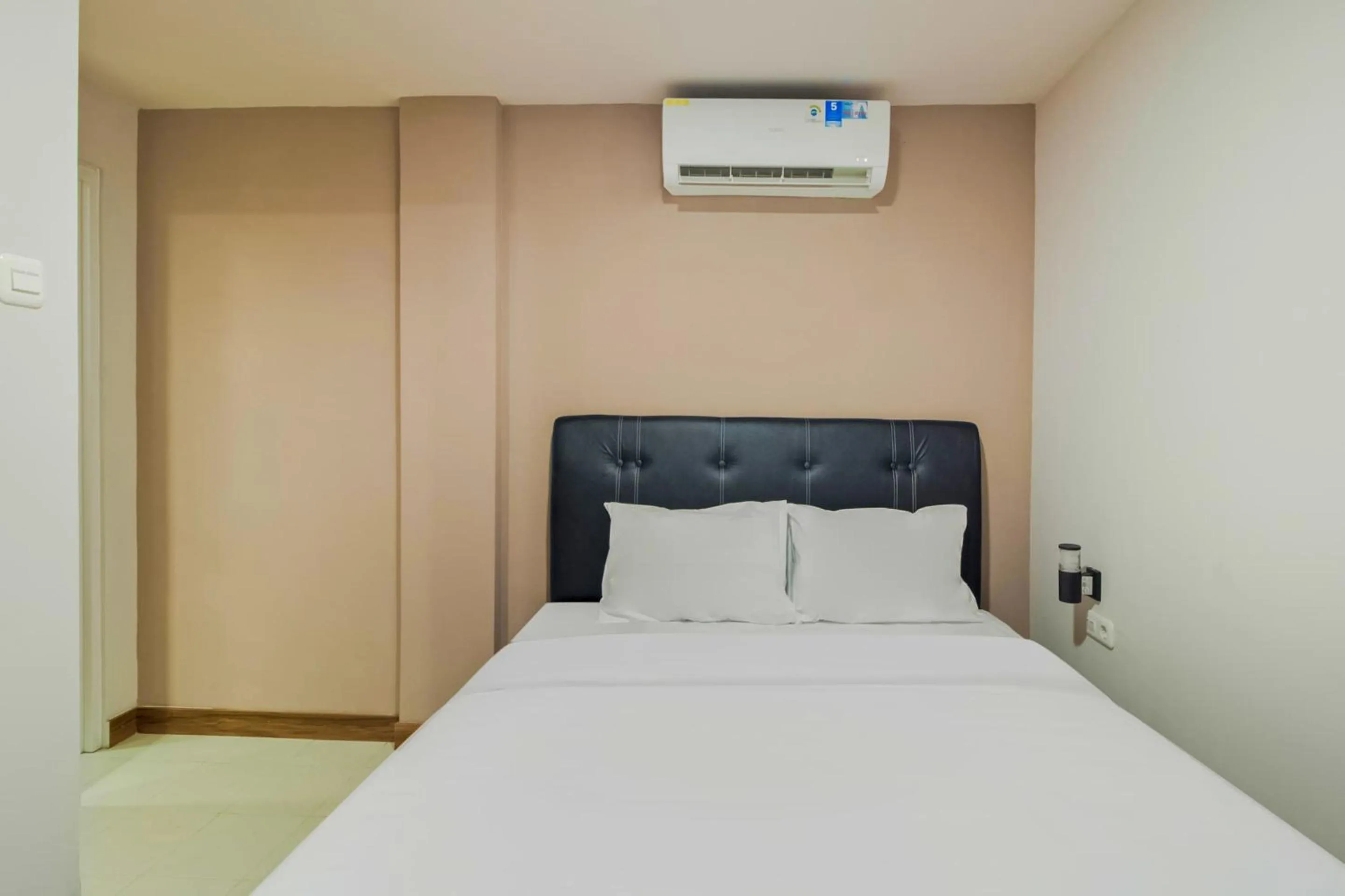 Bedroom, Bed in Collection O Kebon Jeruk Near Paskal 23 Formerly Sentral Paskal