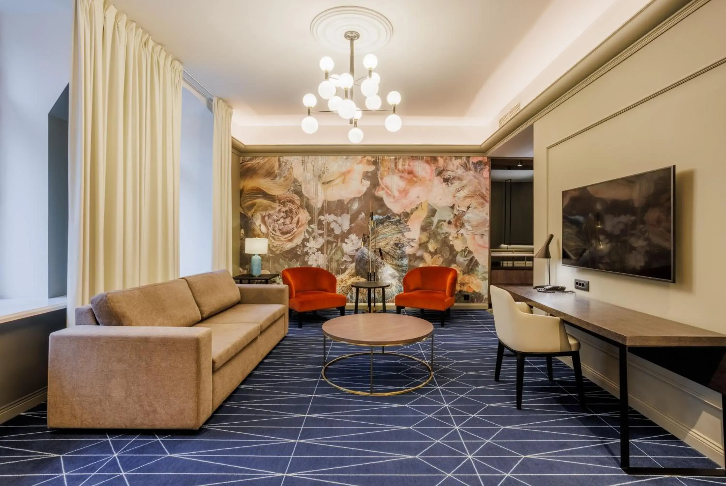 Deluxe Suite with One Double Bed and Balcony in Hotel Lembitu Tallinn Deluxe Suite with One Double Bed and Balcony in Hotel Lembitu Tallinn