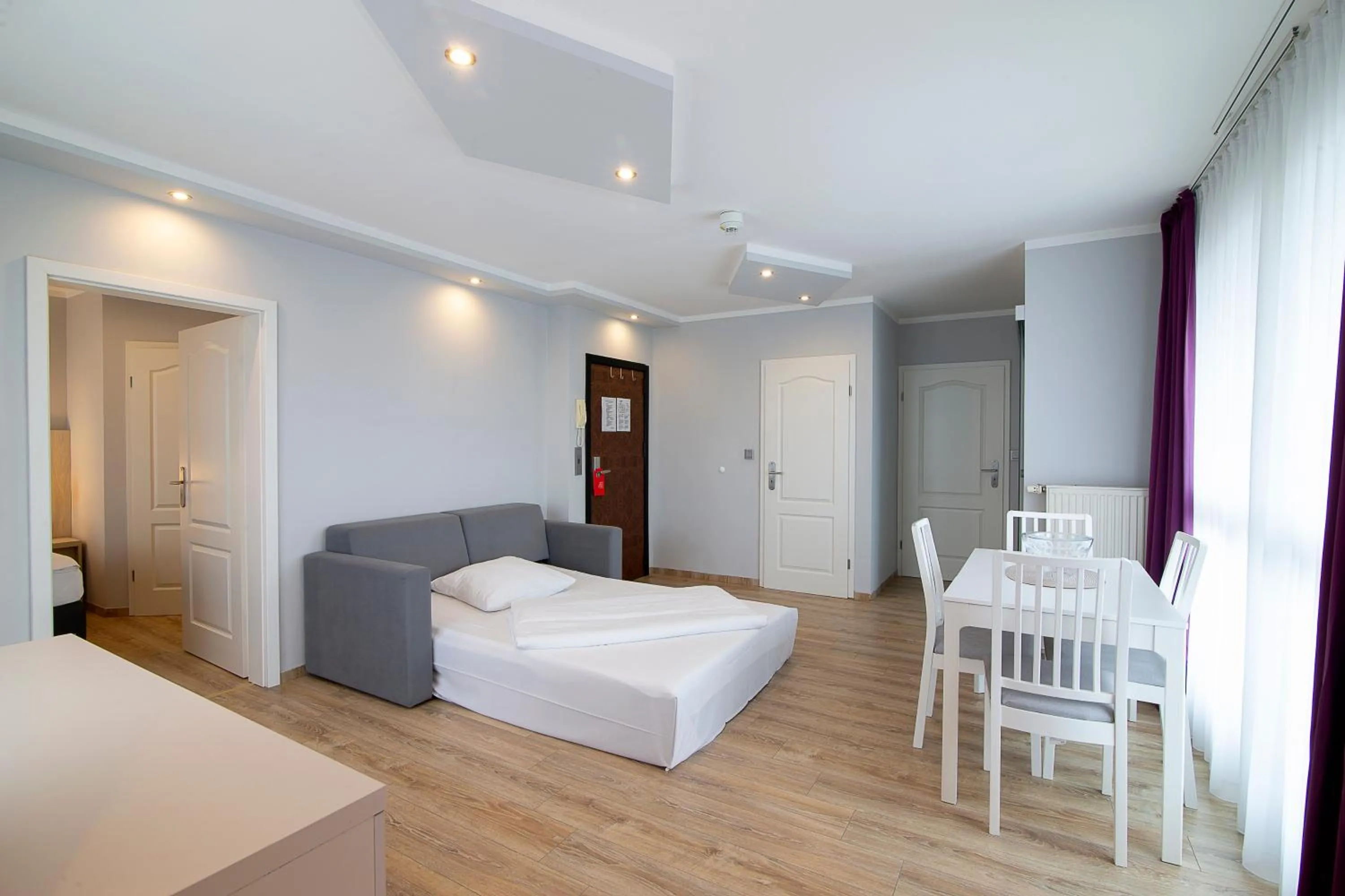 Living room, Bed in Nautic Hotel Bremerhaven