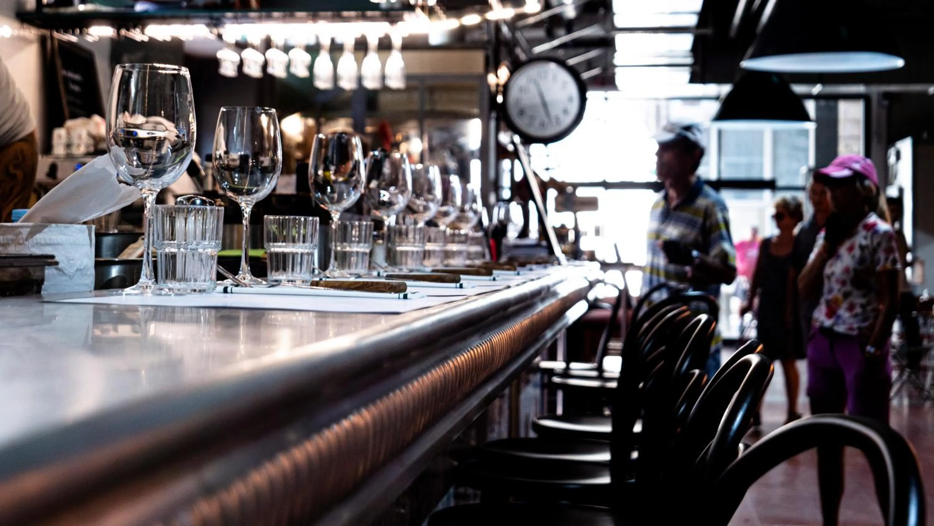 Restaurant/places to eat in Suites The Marcel