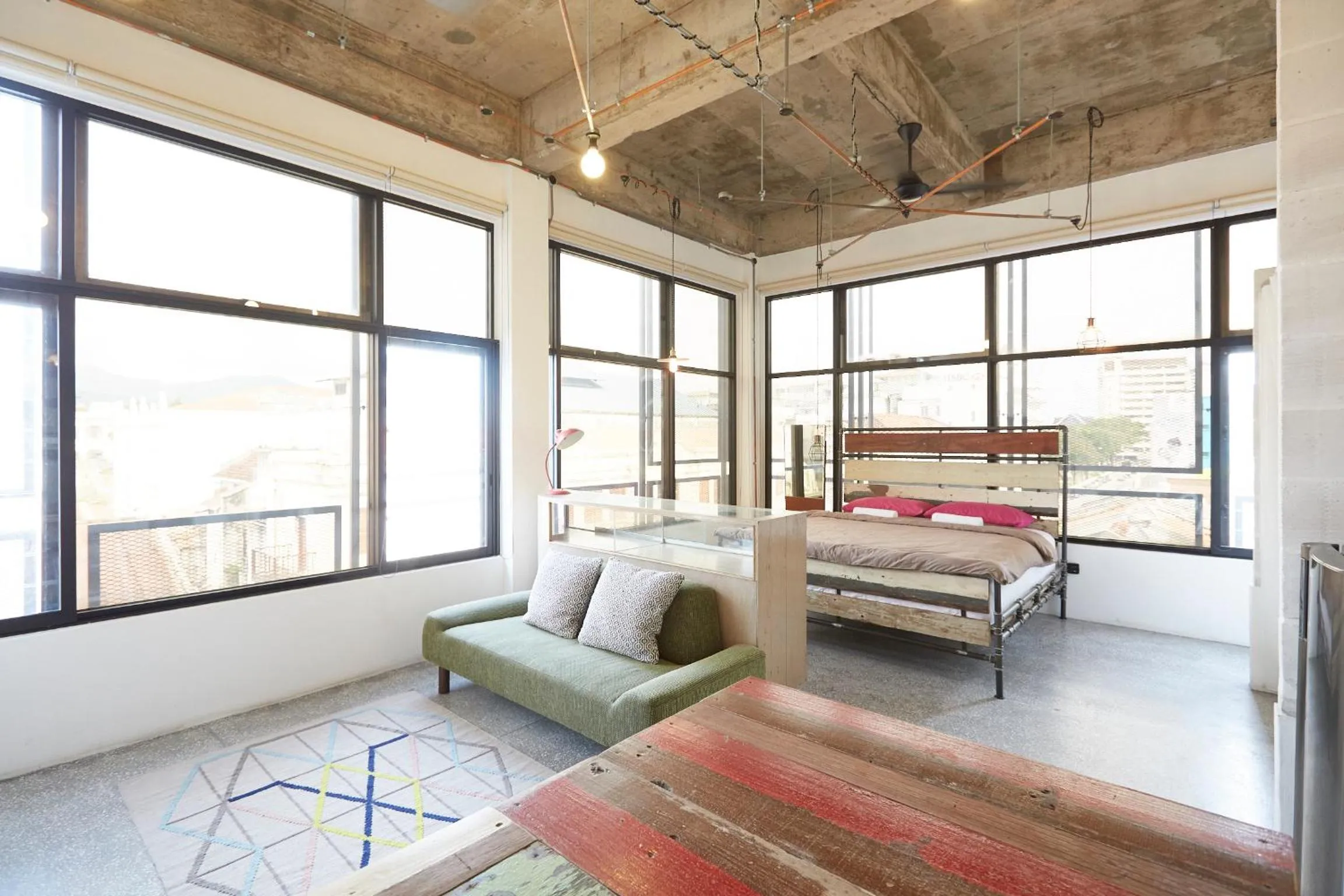 Photo of the whole room, Bed in Belakang KongHeng By DreamScape