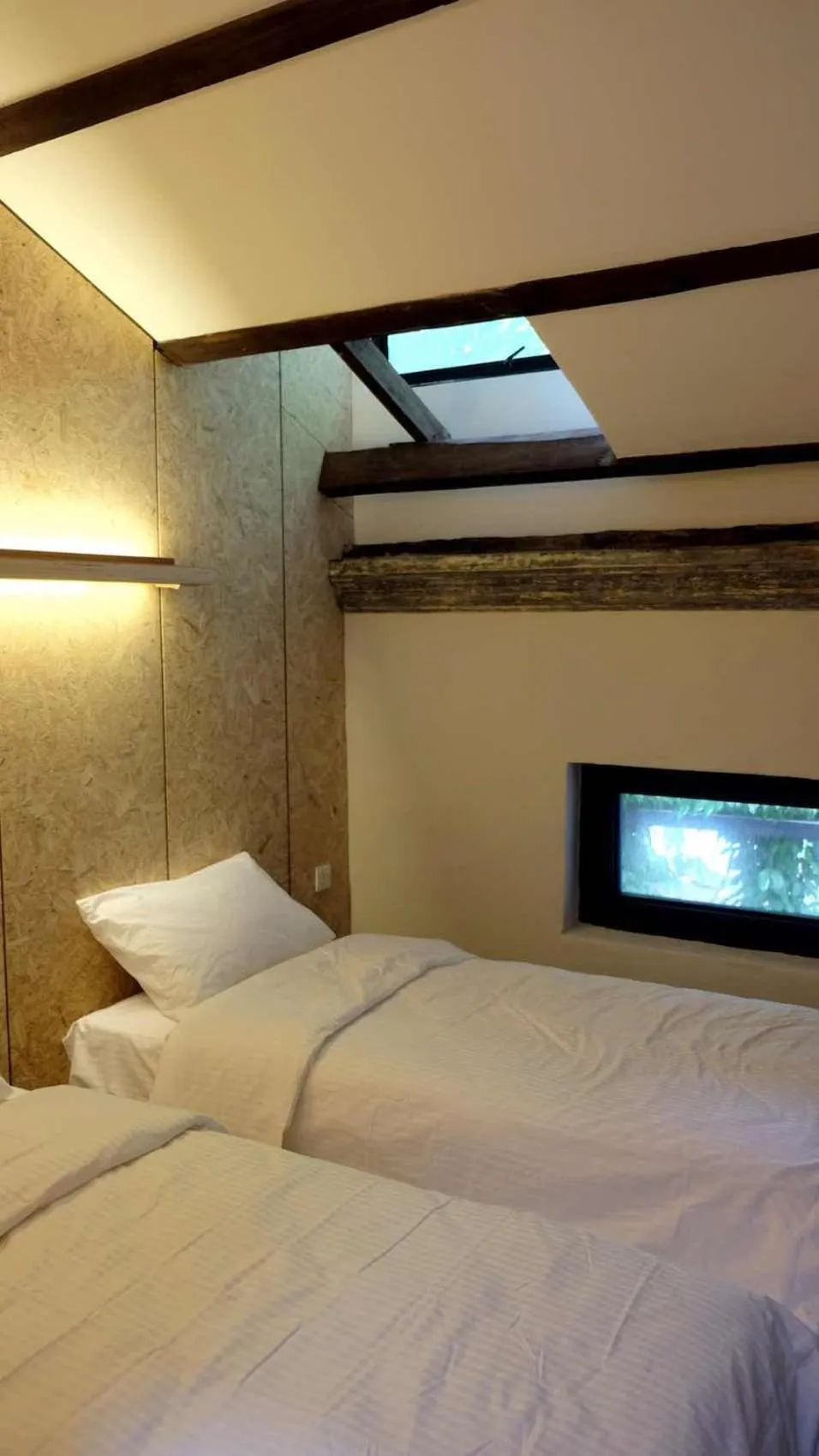 Bed in Belakang KongHeng By DreamScape