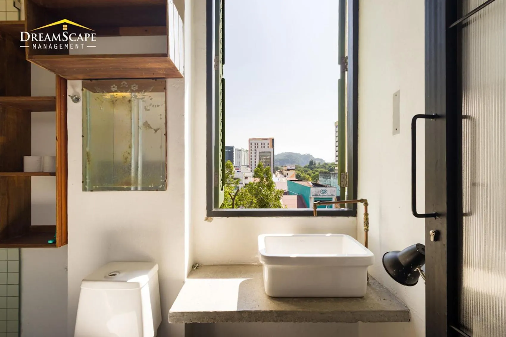 Bathroom in Belakang KongHeng By DreamScape