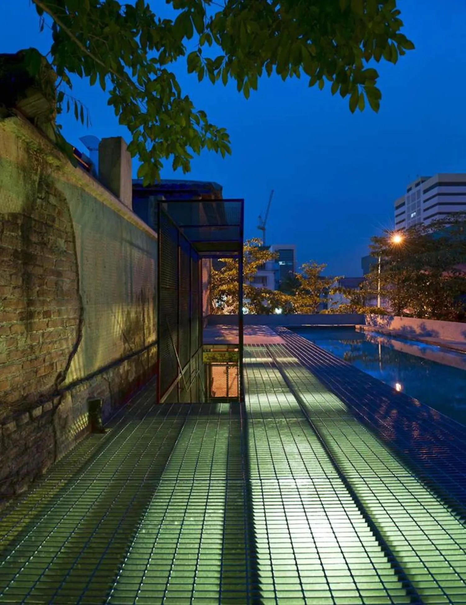 Swimming pool in Belakang KongHeng By DreamScape