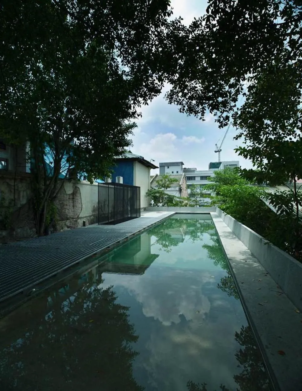 Swimming pool in Belakang KongHeng By DreamScape