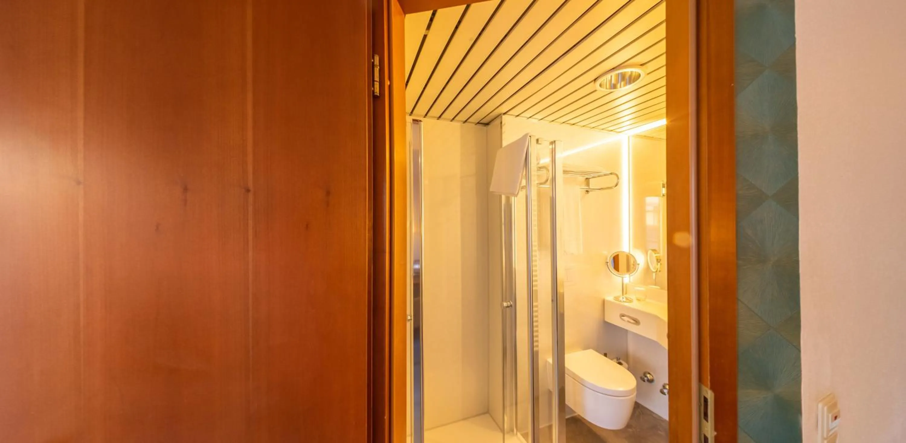 Shower in Hotel Löwen