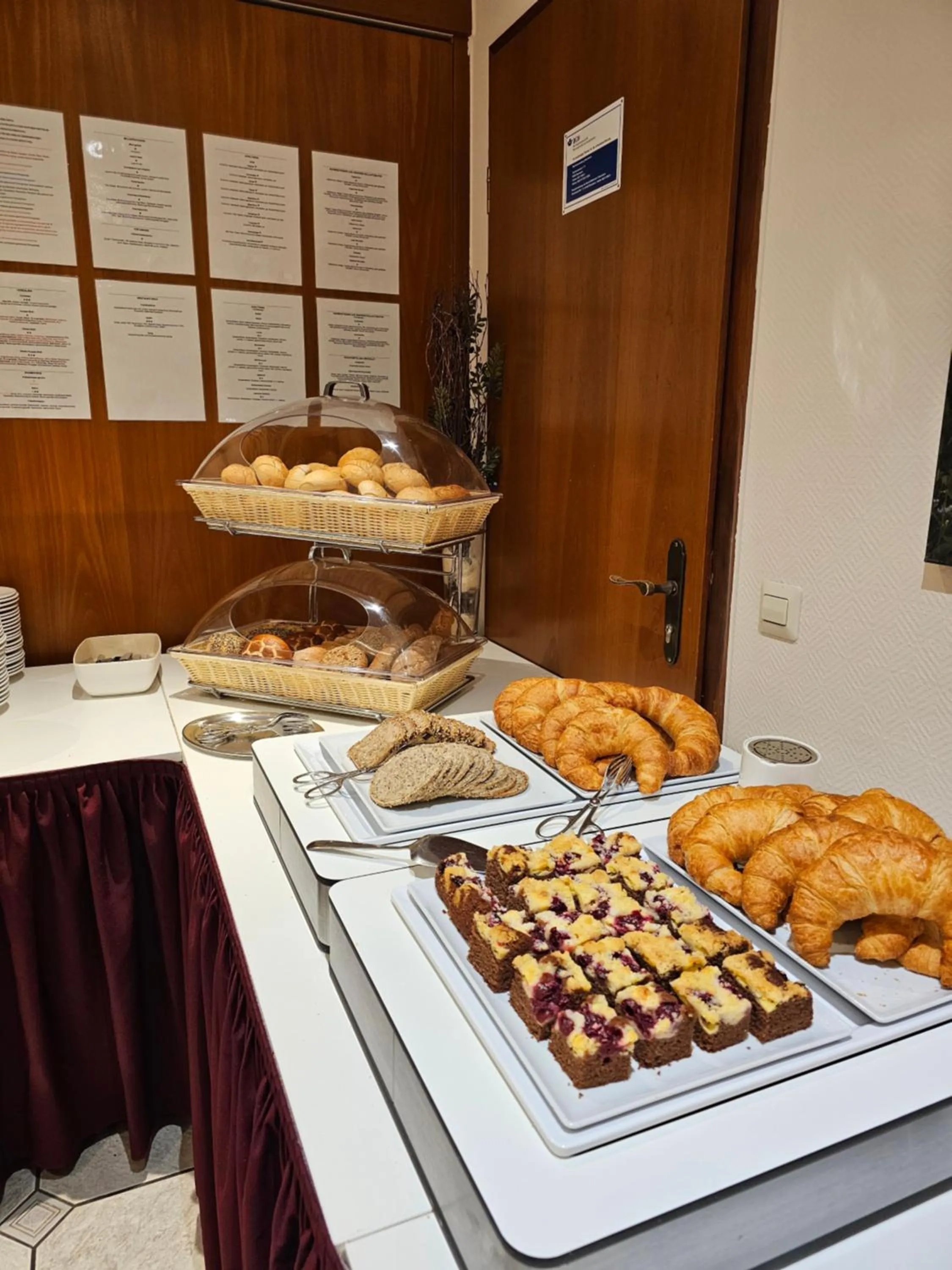Breakfast in Hotel Löwen