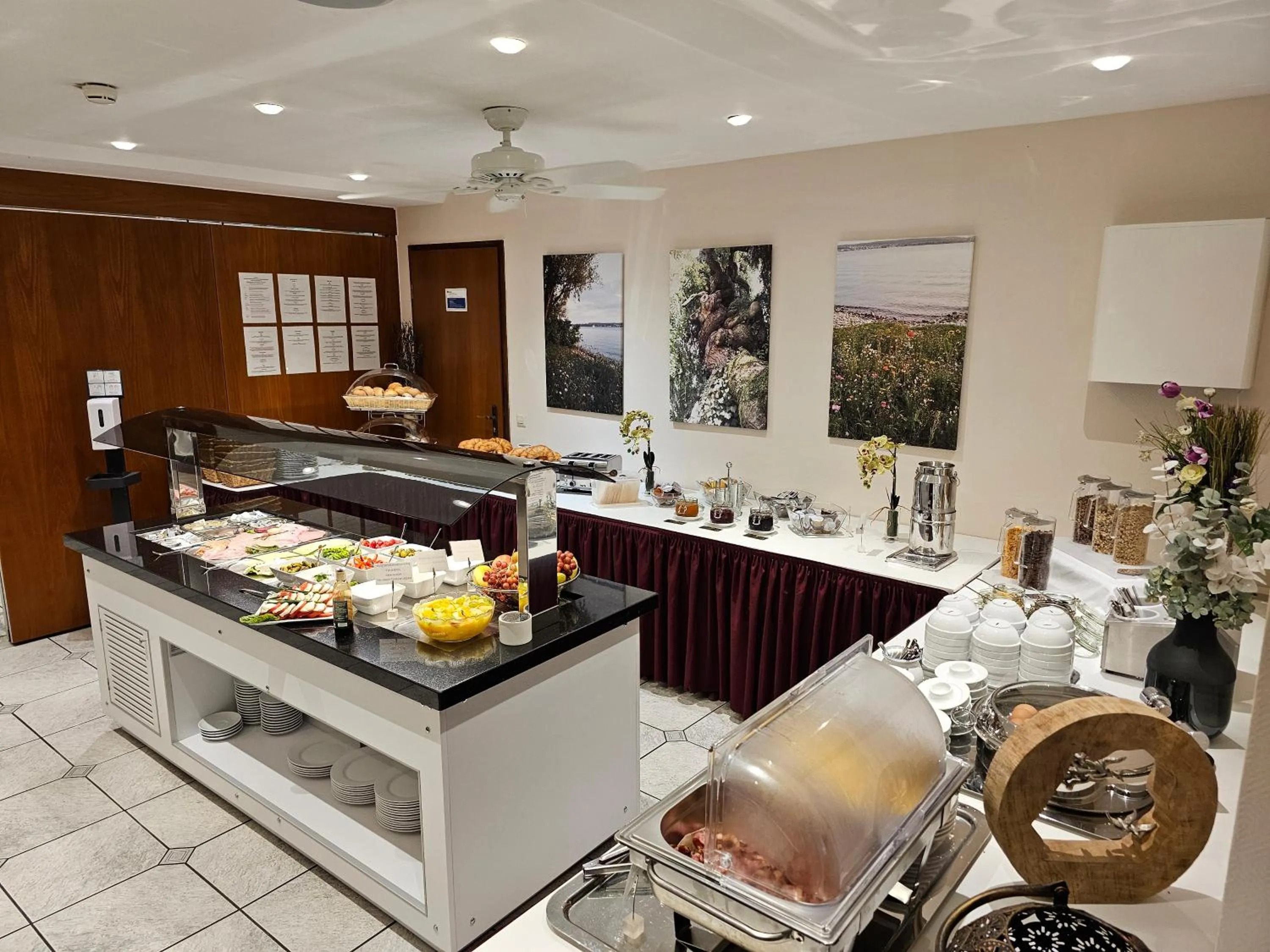 Breakfast in Hotel Löwen