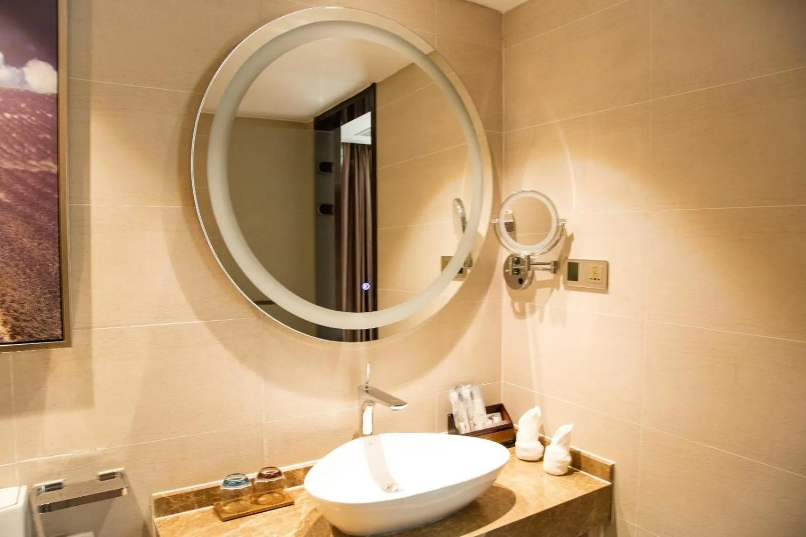 Lavande Hotels·Shenzhen North Railway Station Bantian Metro Station