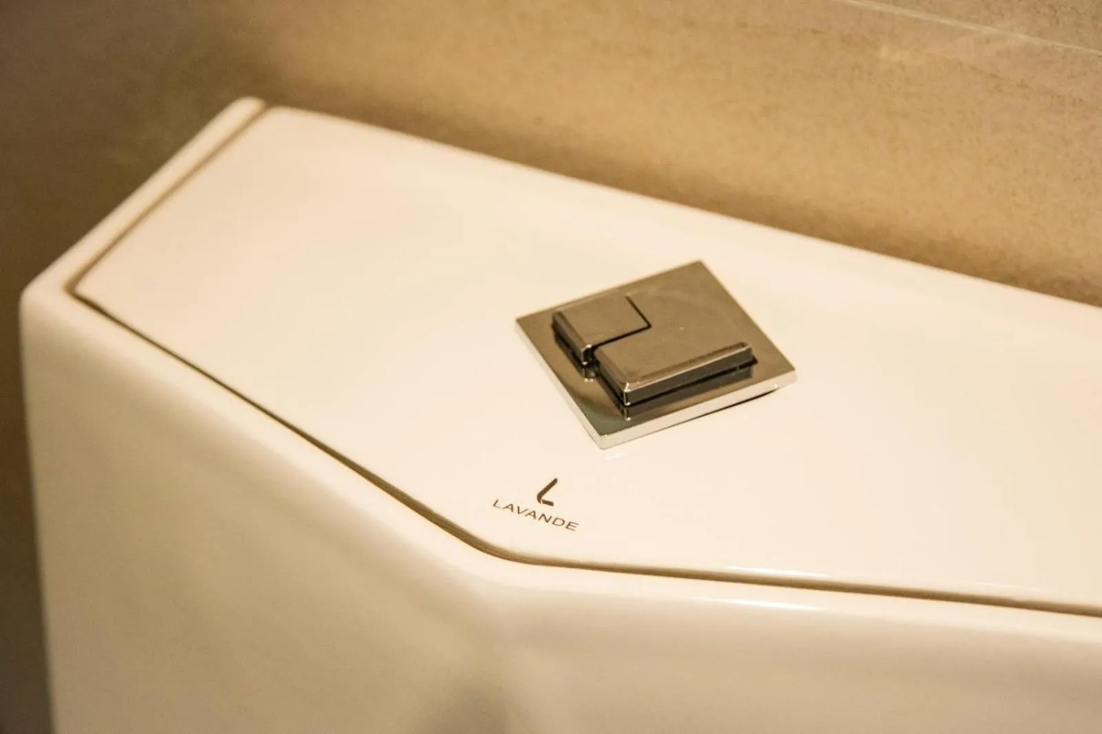 Lavande Hotels·Shenzhen North Railway Station Bantian Metro Station