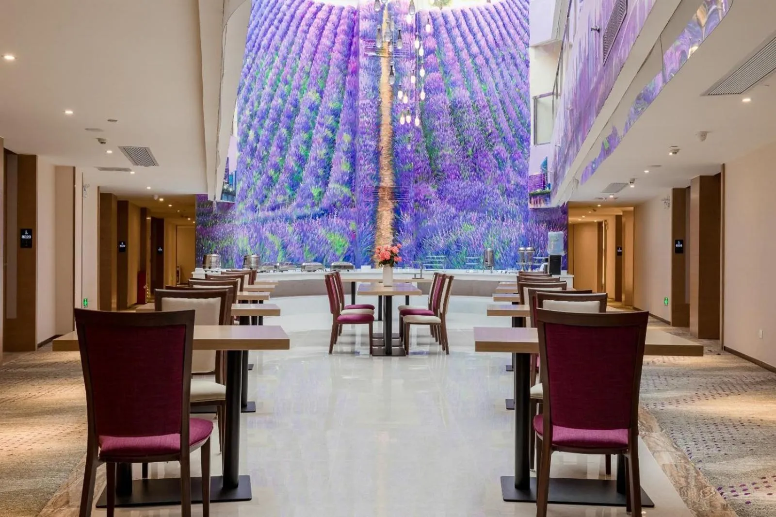 Lavande Hotels·Guangzhou Fangcun Jiaokou Metro Station