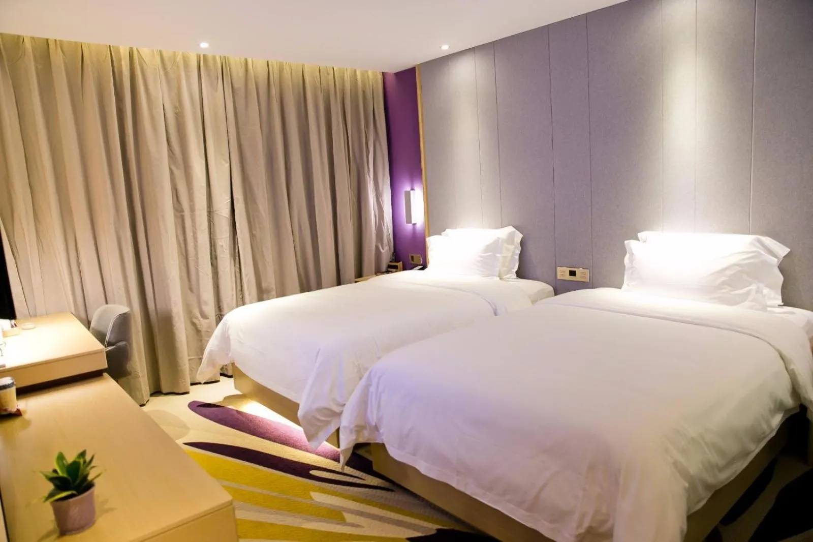 Bed in Lavande Hotels·Shenzhen North Railway Station Longhua Yicheng Center