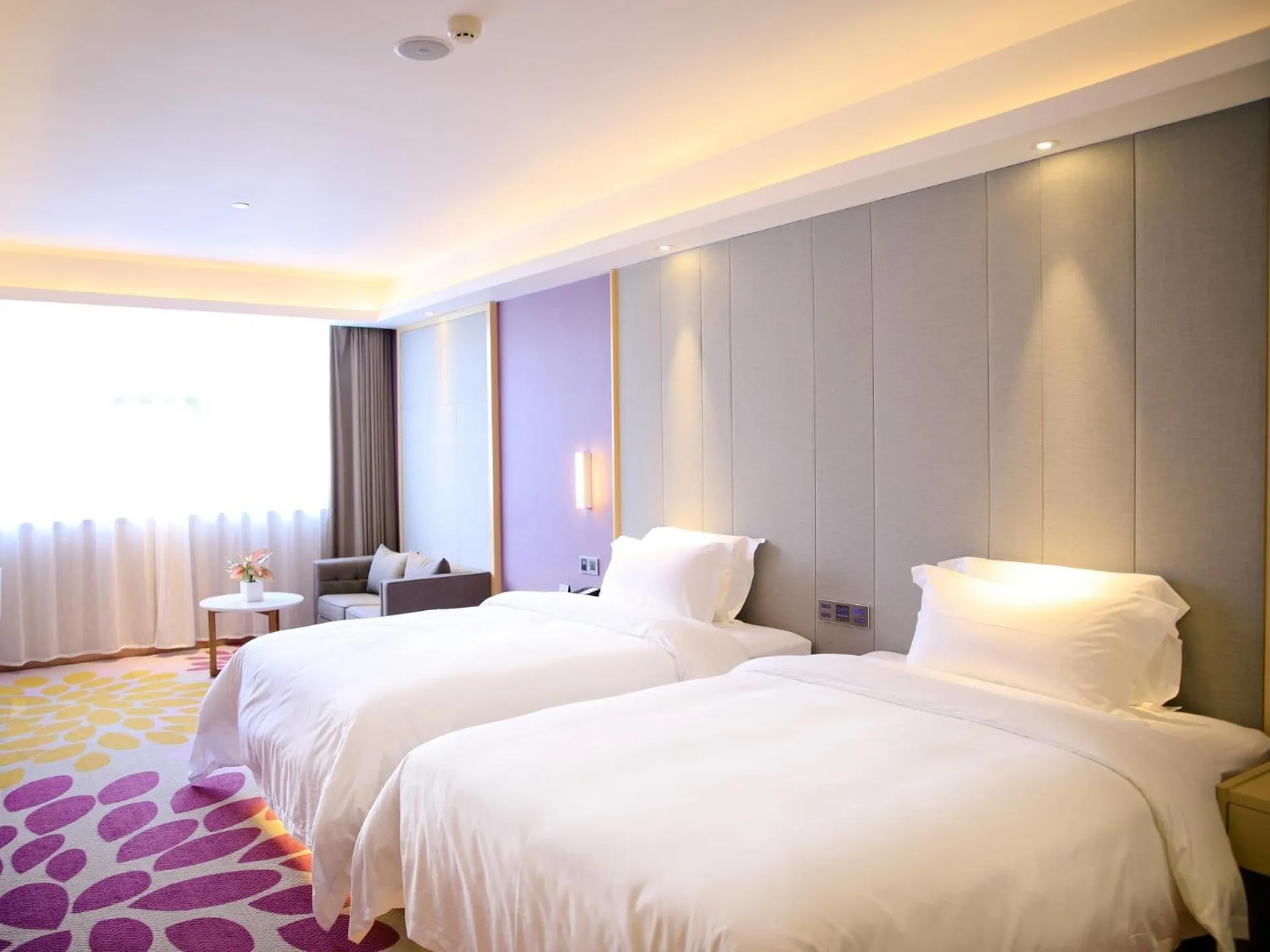 Bed in Lavande Hotels·Shenzhen North Railway Station Longhua Bus Terminal