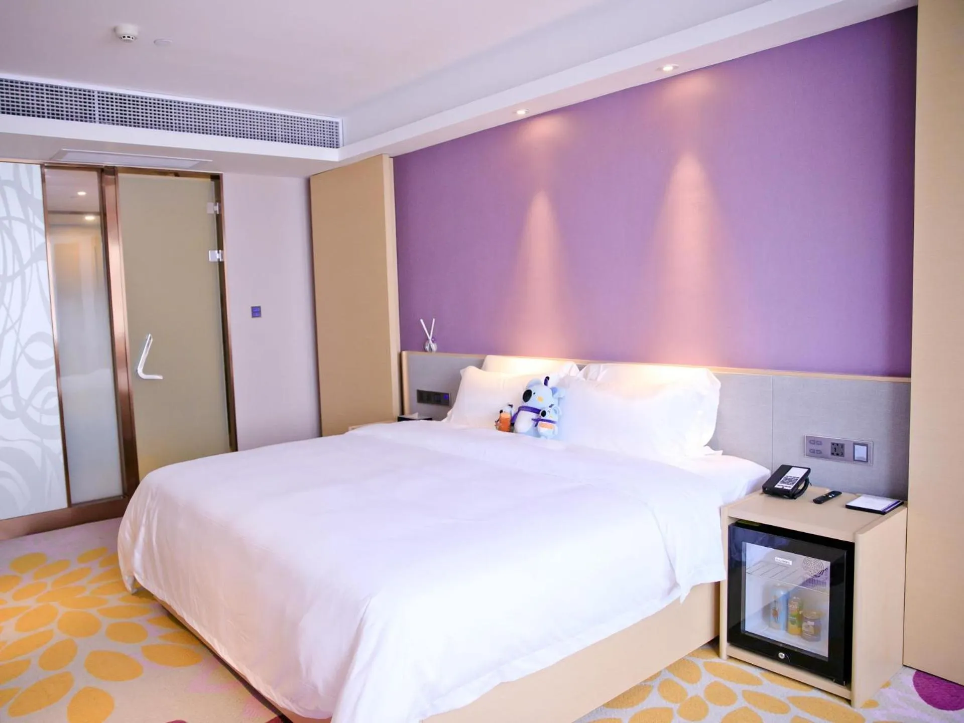 Bed in Lavande Hotels·Shenzhen North Railway Station Longhua Bus Terminal