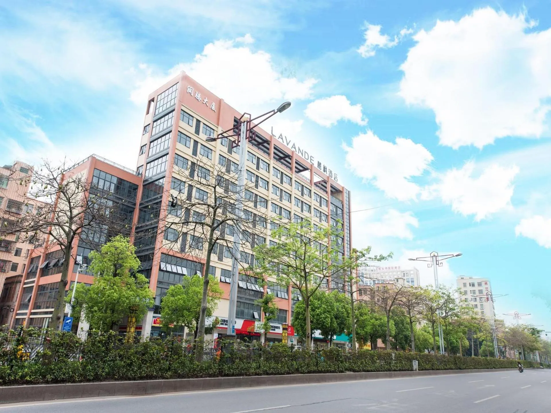 Lavande Hotels·Foshan Zhoucun Ligang Road Xunfenggang Metro Station