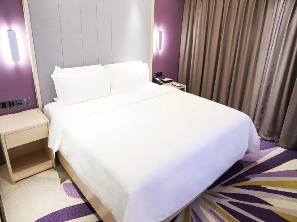 Bed in LAVANDE HOTELS SHENZHEN NORTH STATION LONGHUA FOXCONN HEADQUARTERS