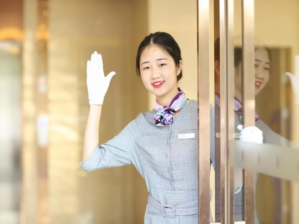 LAVANDE HOTELS SHENZHEN NORTH STATION LONGHUA FOXCONN HEADQUARTERS