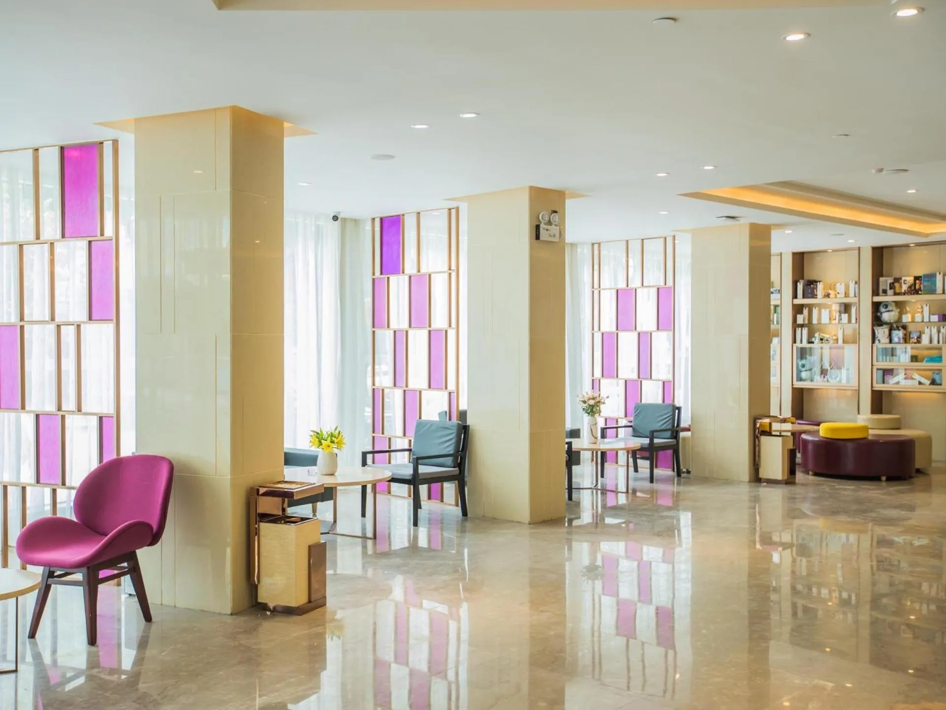 Lavande Hotels·Zhuhai Qinglv Middle Road Opera House