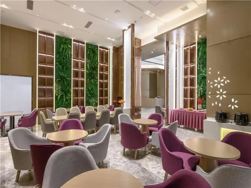 Lavande Hotel Chengdou Qingbai River Phoenix Lake