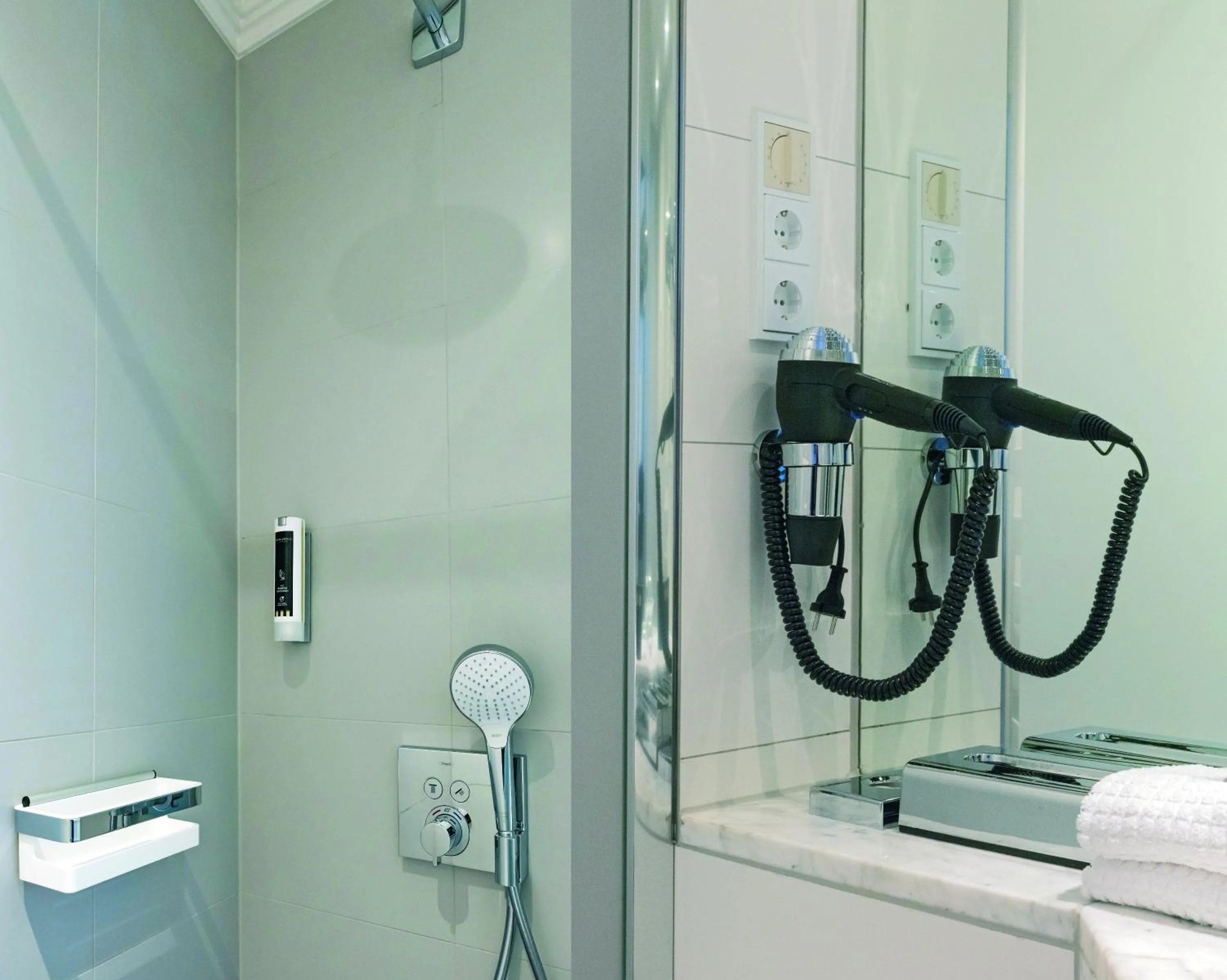 Bathroom in SEETELHOTEL Ostseehotel das Entdeckerhotel an der Ostsee und der perfekte Startpunkt für Ihre Inselabenteuer