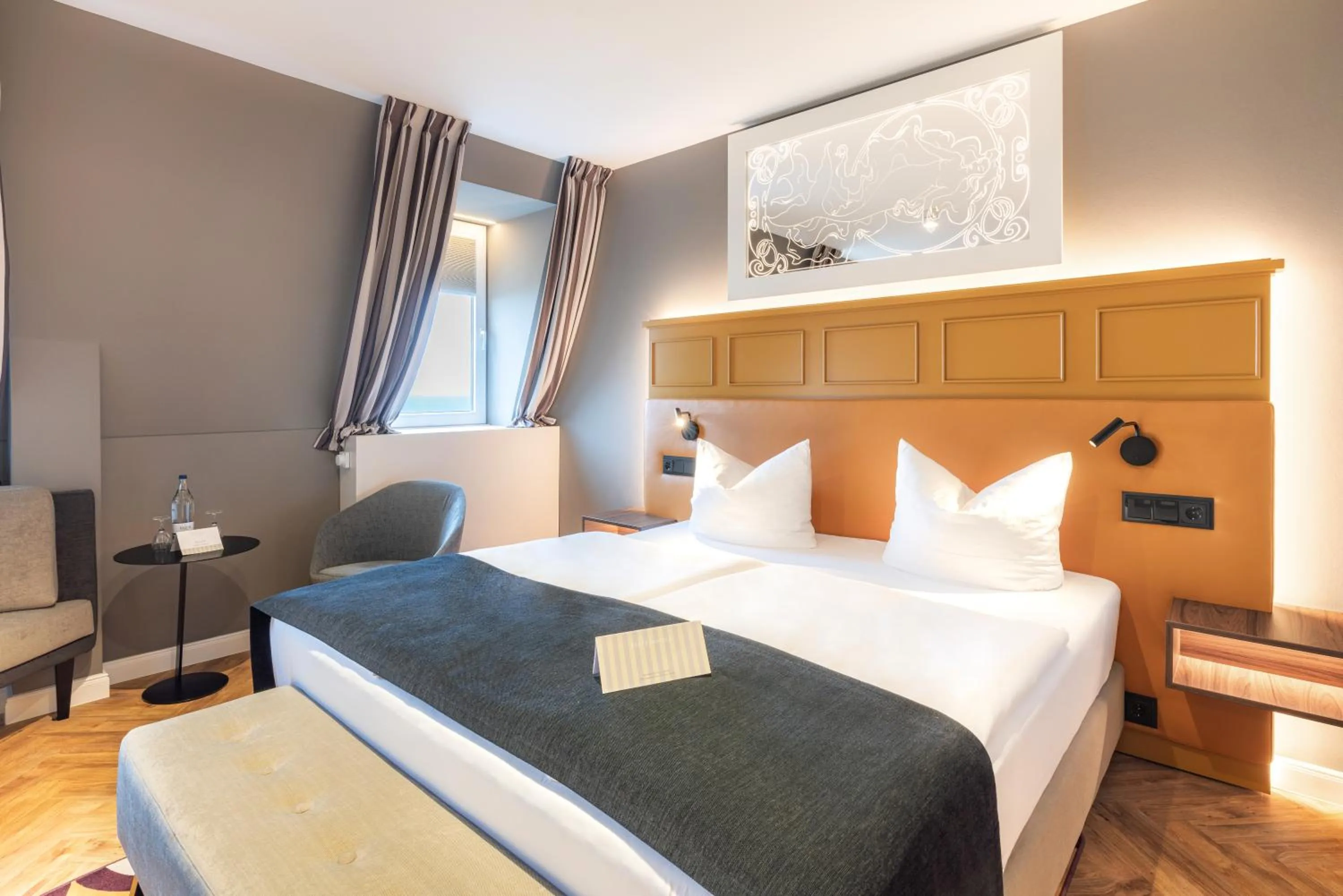 Photo of the whole room, Bed in SEETELHOTEL Ostseehotel das Entdeckerhotel an der Ostsee und der perfekte Startpunkt für Ihre Inselabenteuer