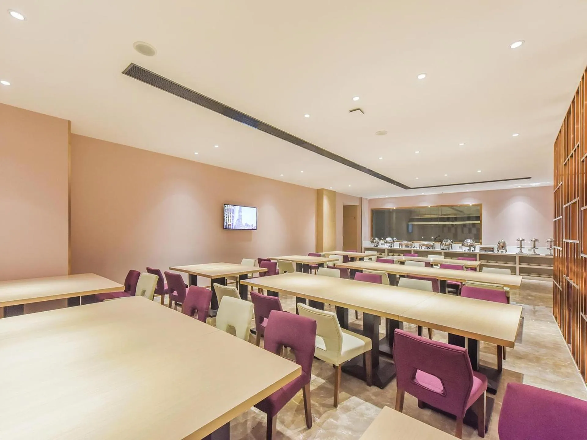 Lavande Hotel Chongqing Nanping Pedestrian Street Convention and Exhibition Center