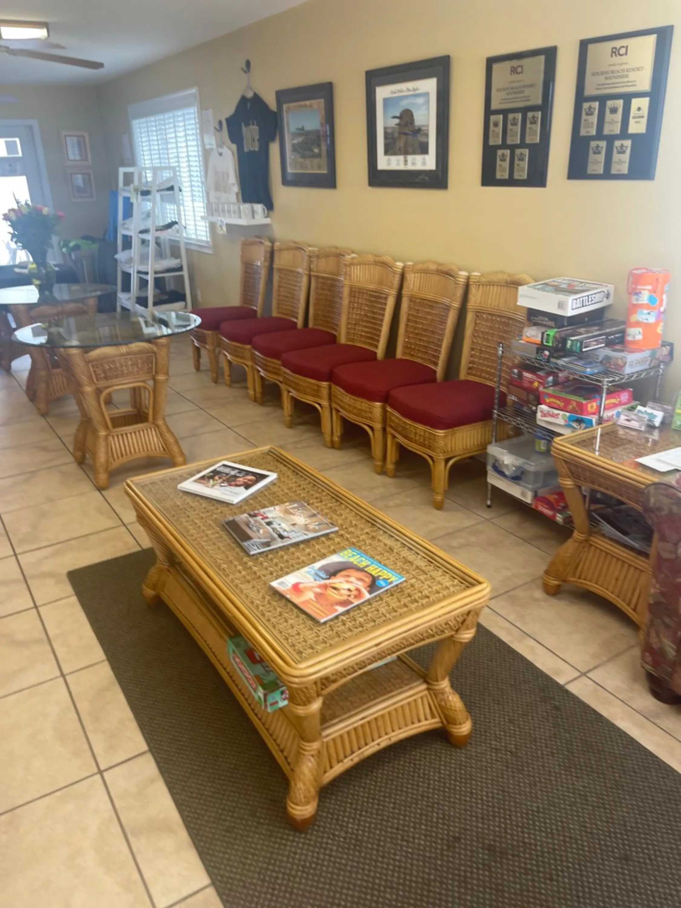 Lobby or reception in GetAways at Soundside Holiday Beach Resort