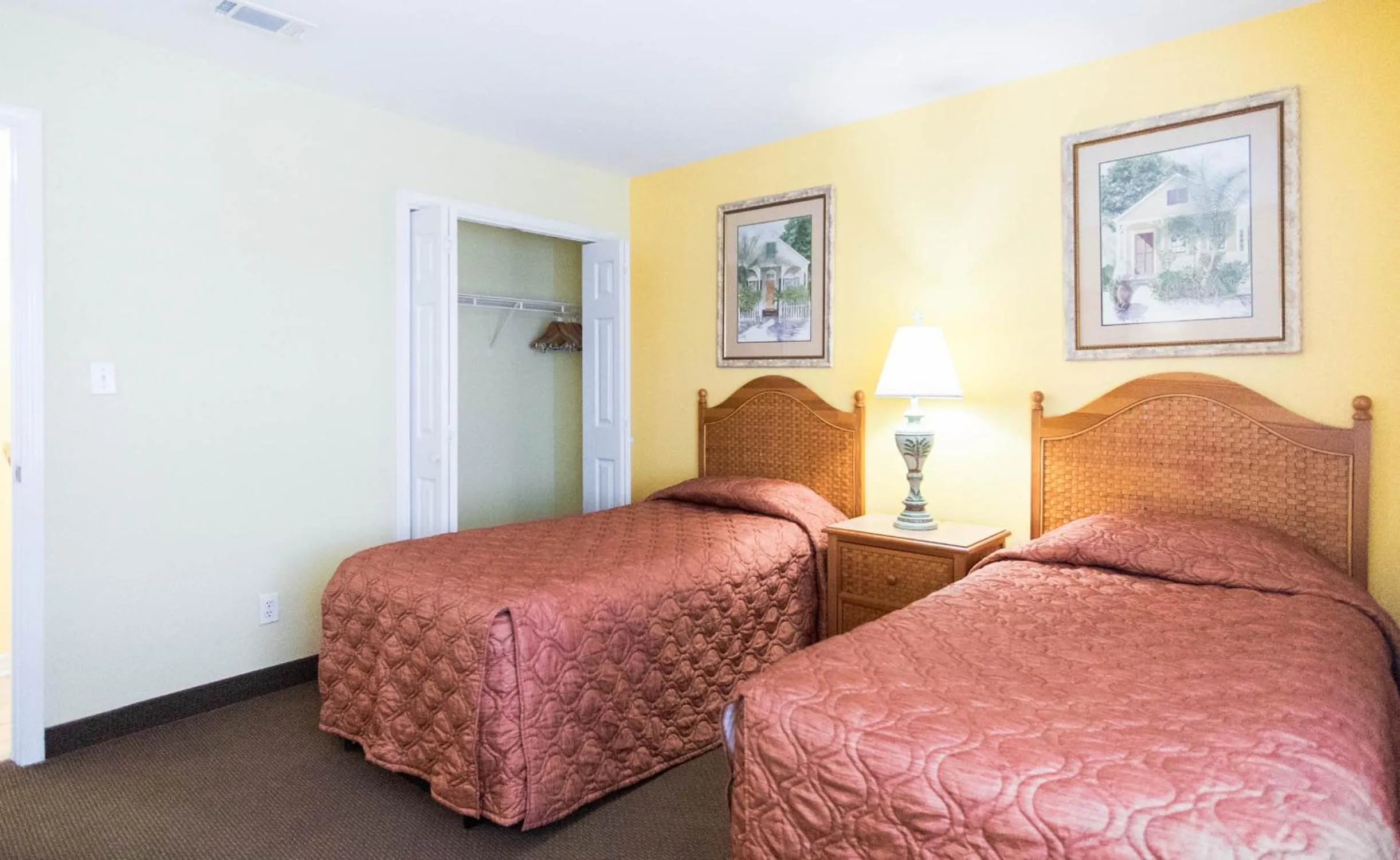 Bedroom, Bed in GetAways at Soundside Holiday Beach Resort