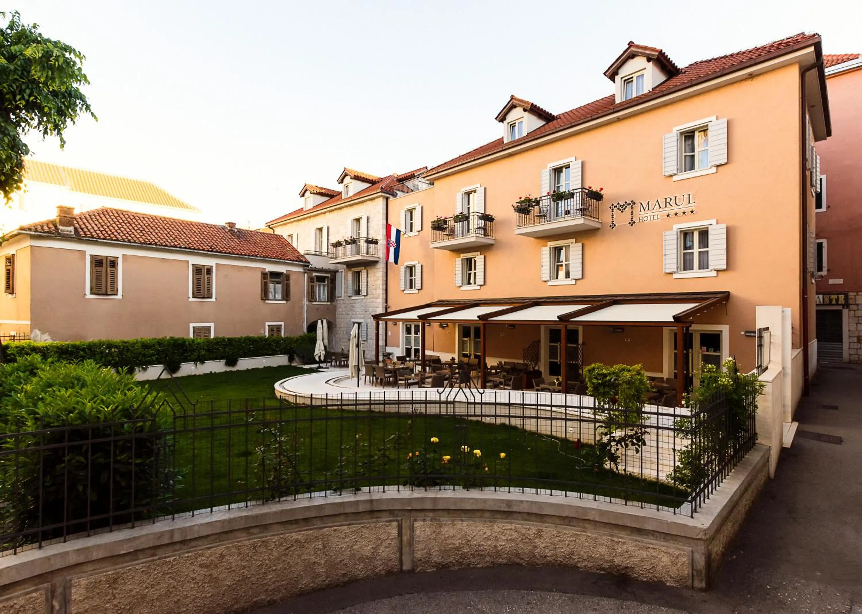 Facade/entrance in Hotel Marul