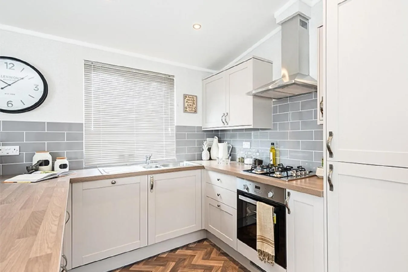 Kitchen or kitchenette in St Helens Coastal Resort