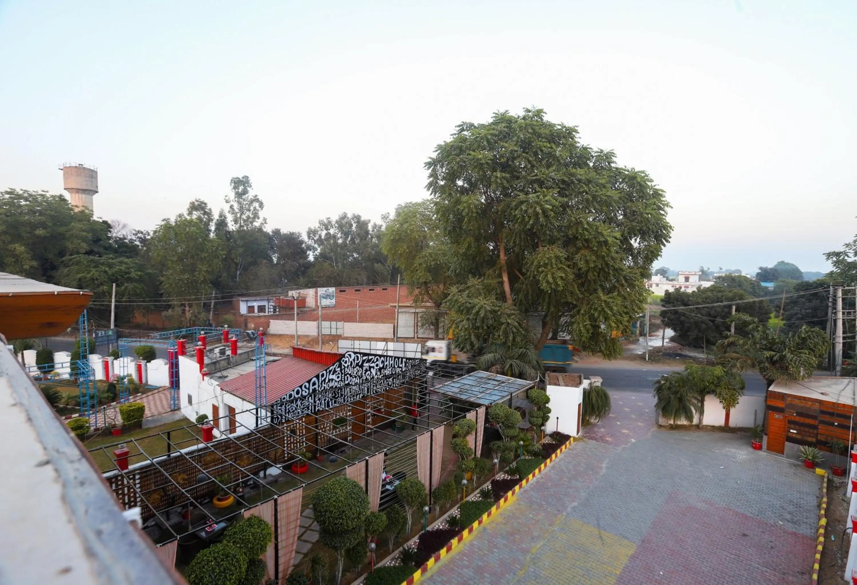 Facade/entrance in Hotel O King Villa's